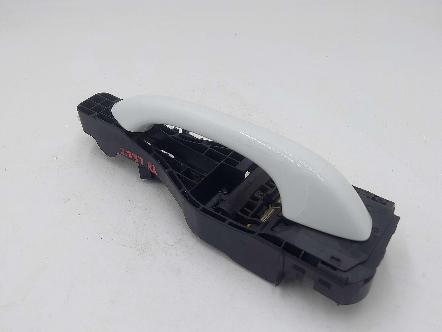 15-19 PORSCHE MACAN S 95B REAR RIGHT DOOR HANDLE KEYLESS ENTRY PURE WHITE LC9A