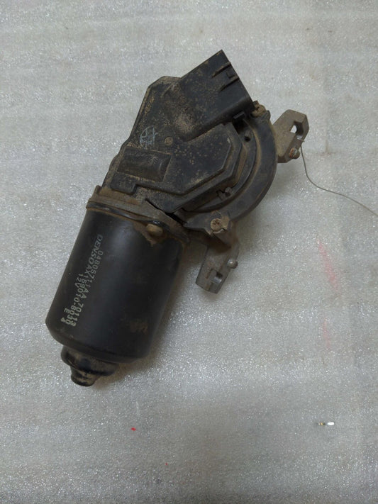 B299P 2005 CHRYSLER 300 Wiper Motor Front 04805711aa CHRYSLER 300 05-09