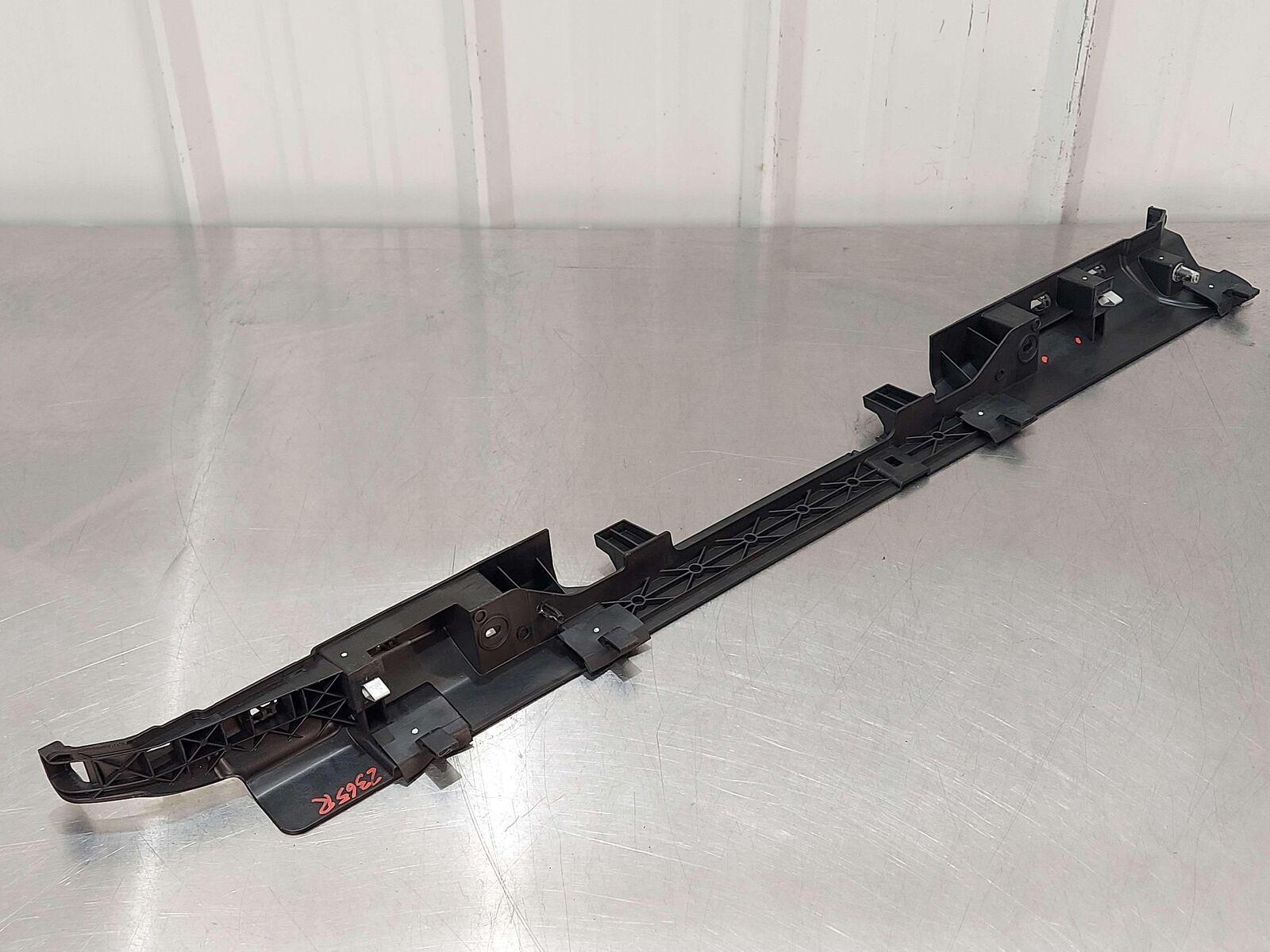 2016 PORSCHE CAYMAN GT4 981 RIGHT DOOR SILL CARPET MOUNT 99155562003