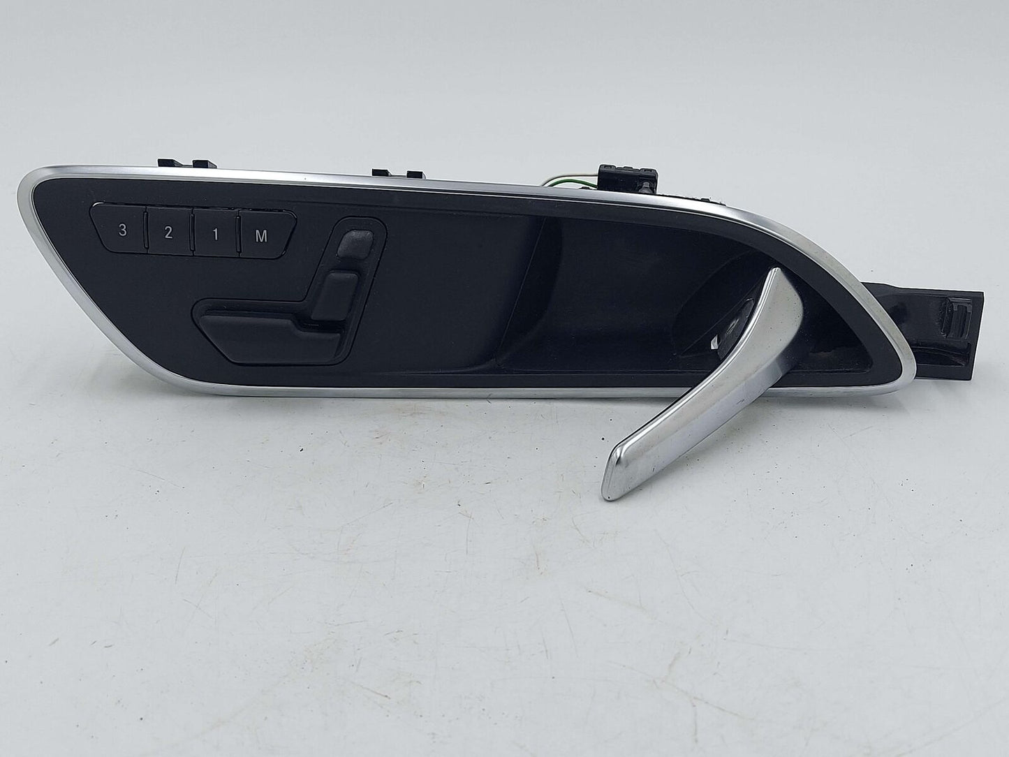 14-19 Mercedes CLA250 Front Right Door Handle W/ Seat Memory A2469050351 *Note*