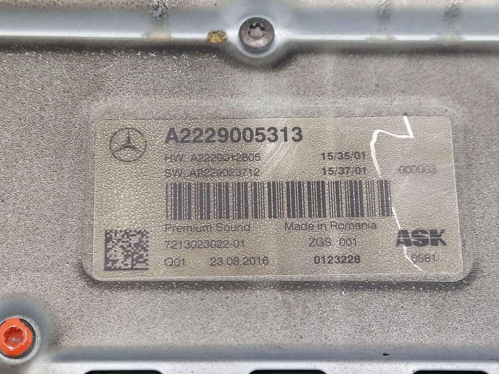 15-18 MERCEDES C63s AMG W205 BURMESTER AMP AMPLIFIER A2229005313 *SMOKE RESIDUE*