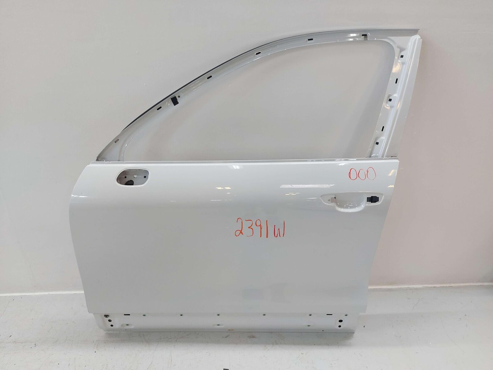 11-18 PORSCHE CAYENNE GTS 958 FRONT LEFT DOOR SHELL CARRARA WHITE METALLIC