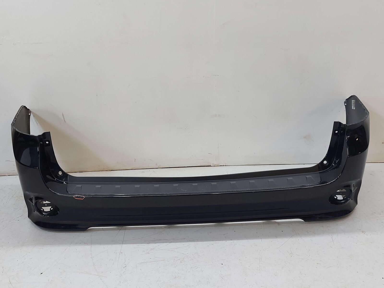 11-17 TOYOTA SIENNA SE REAR BUMPER COVER MIDNIGHT BLACK 52159-08060