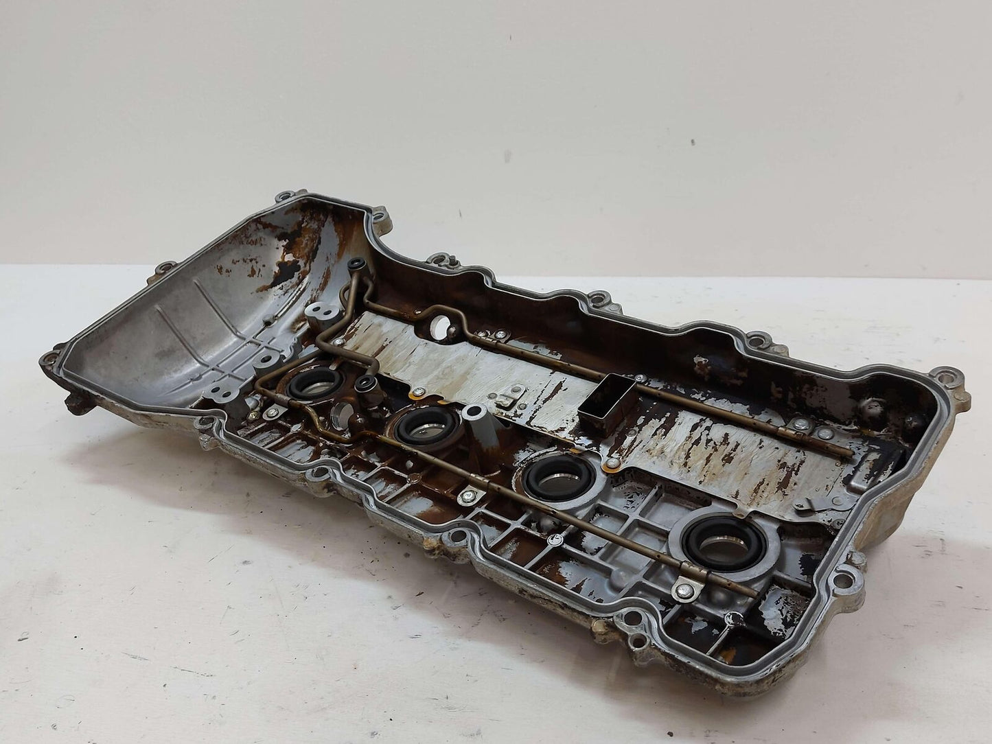 12-21 TOYOTA TUNDRA 5.7L RH RIGHT VALVE COVER 3URFE 112010S011