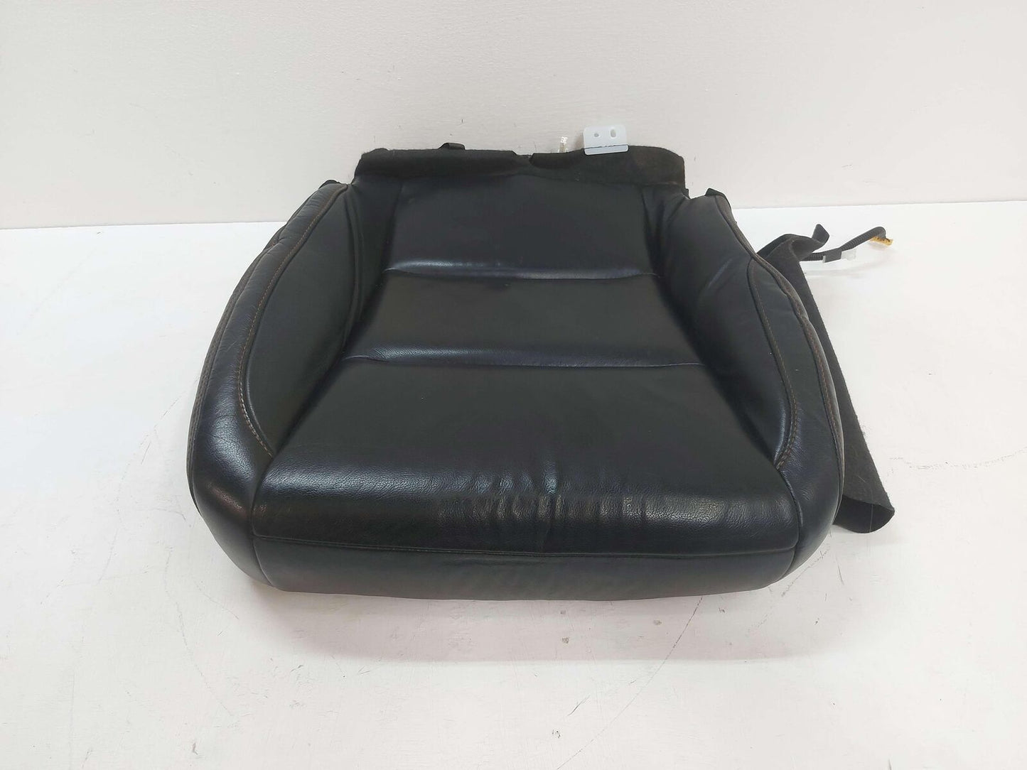 14-16 TOYOTA HIGHLANDER FRONT RIGHT BLACK LEATHER SEAT BASE CUSHION