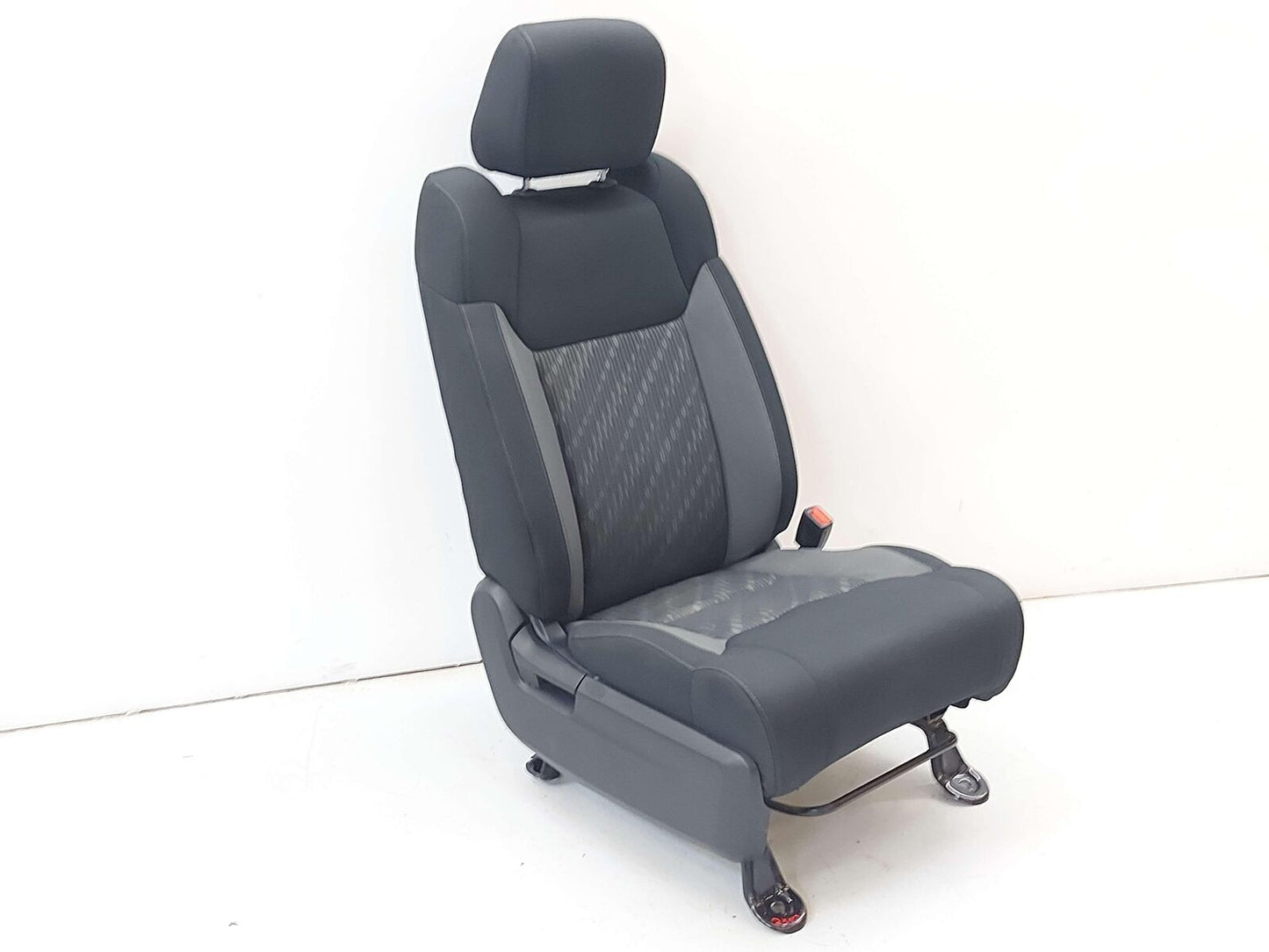 14-21 TOYOTA TUNDRA SR5 FRONT RIGHT SEAT BLACK & GRAY FC20 CLOTH