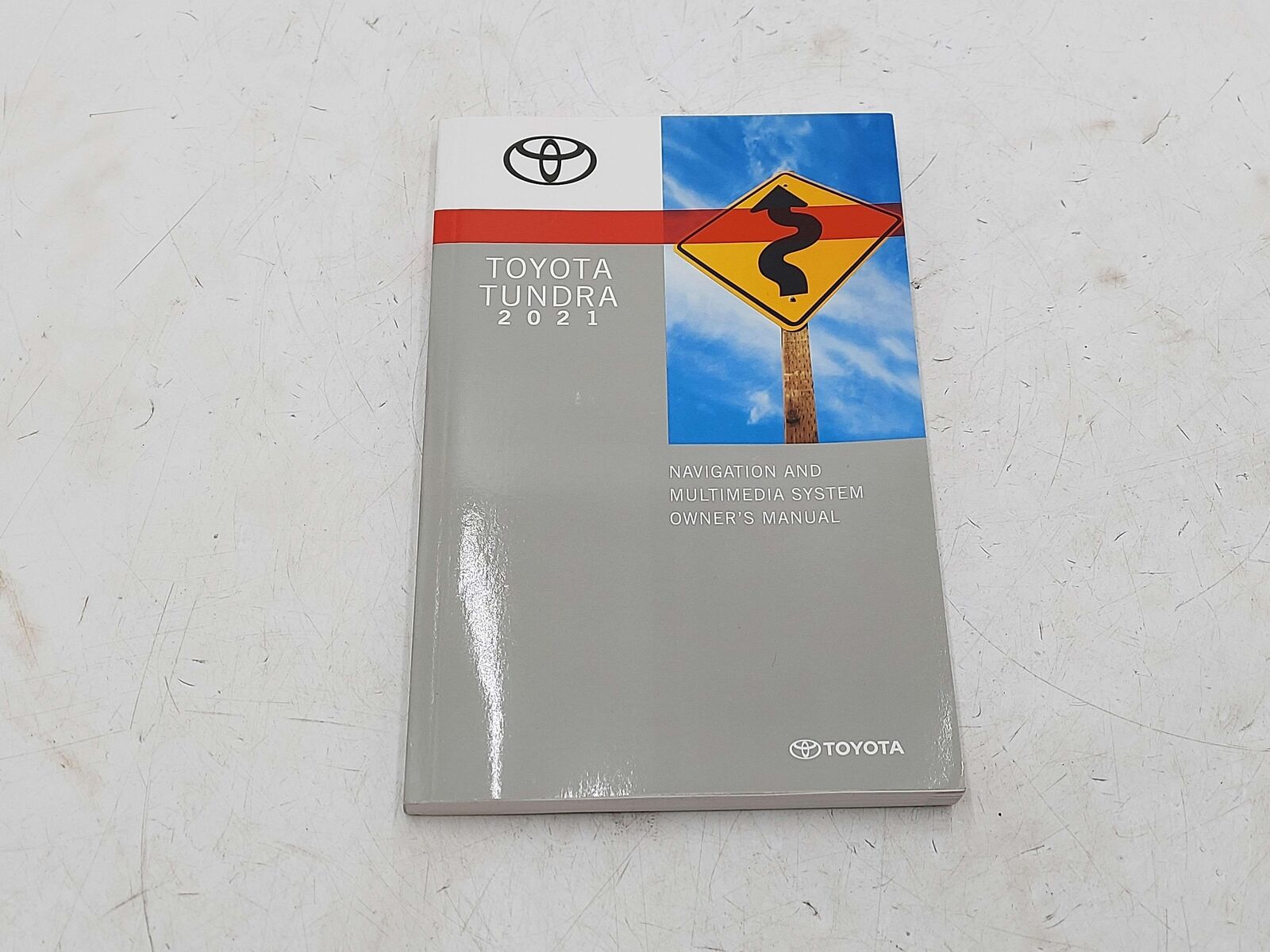 2021 TOYOTA TUNDRA SR5 OWNERS MANUAL W/ CASE 01999-0C039