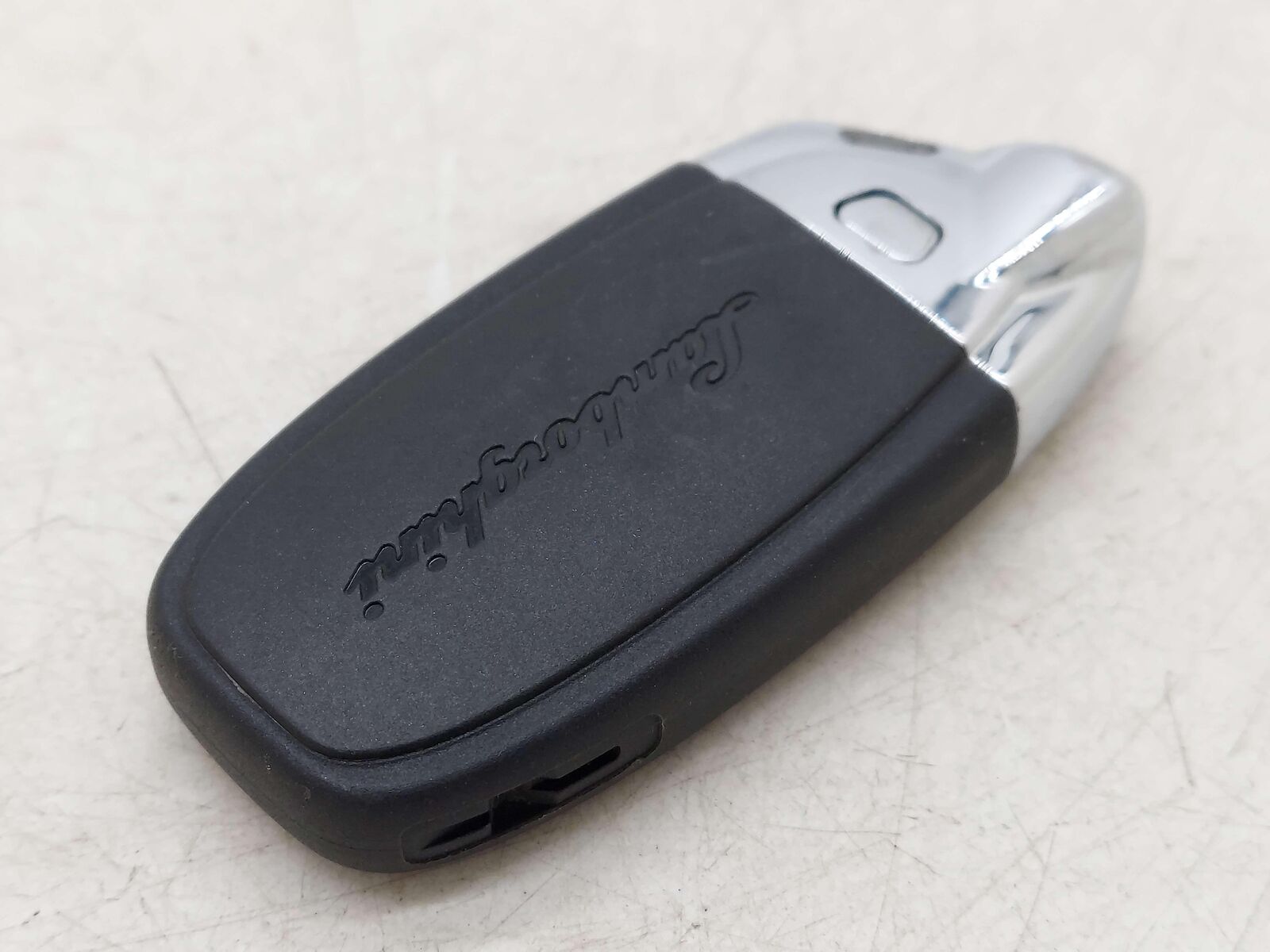 2018 LAMBORGHINI AVENTADOR S LP740-4 IGNITION KEY FOB IYZB8N *NOTE