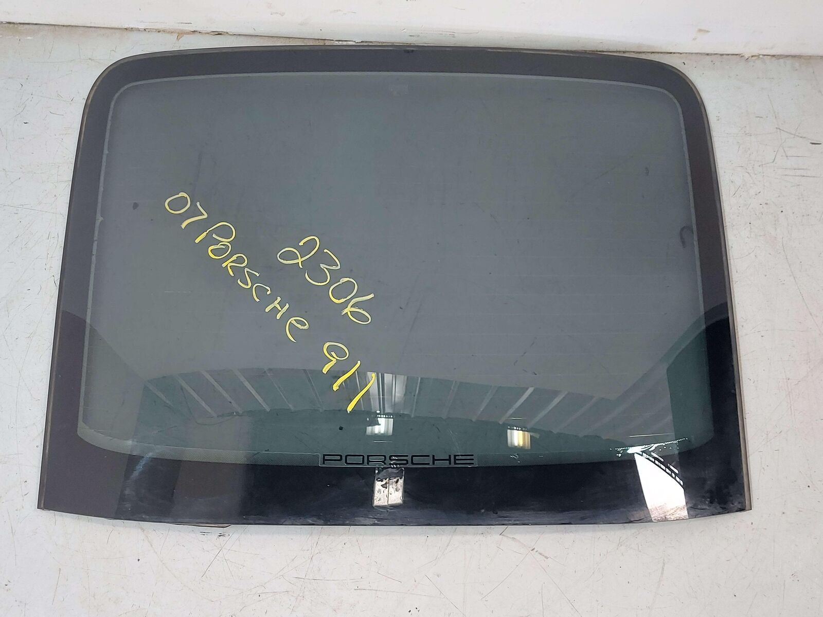 05-13 Porsche 911 997 Coupe Rear Back Glass Window 99754591100 *Notes*