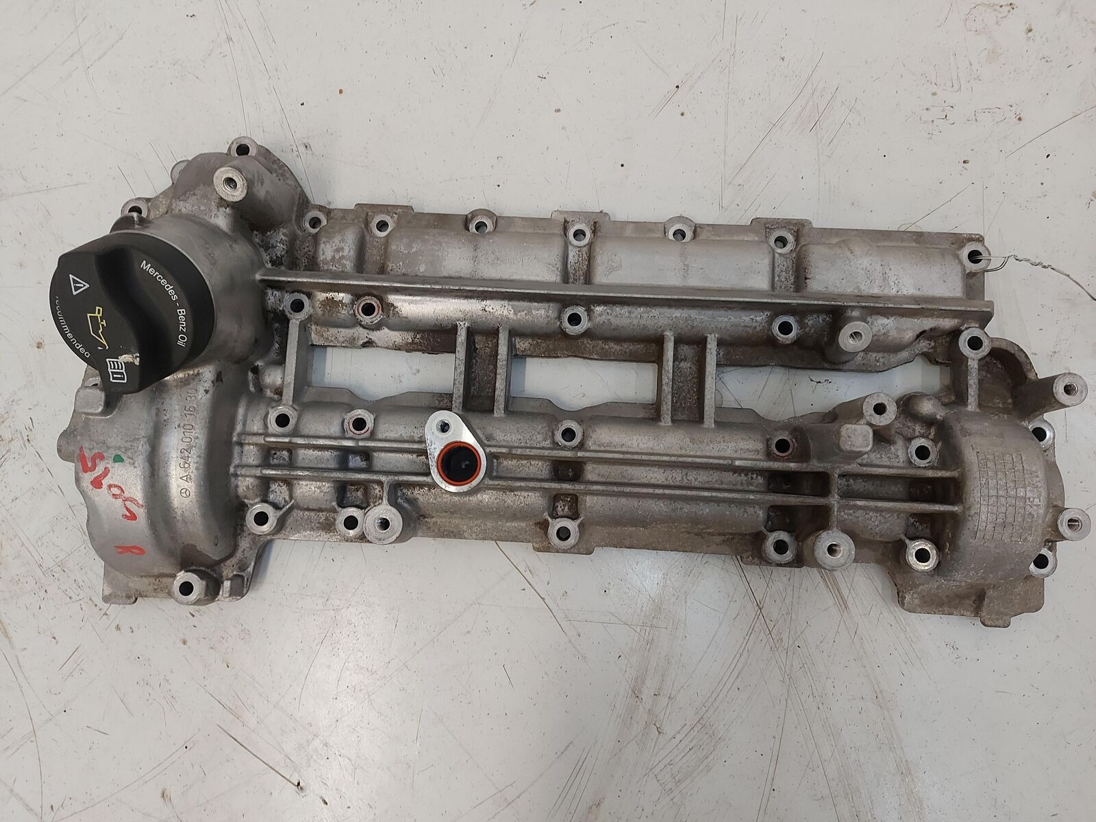 2016 Mercedes GL350 3.0L X166 RH Right Engine Valve Cover Diesel A6420101630