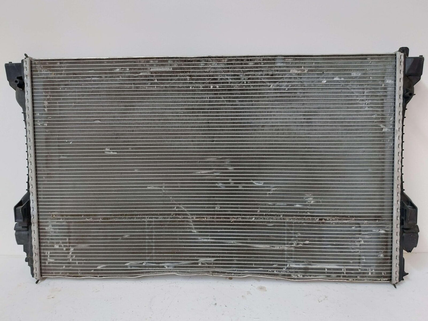 10-16 PORSCHE PANAMERA RADIATOR 97010613103 *DENTED FINS BENT*