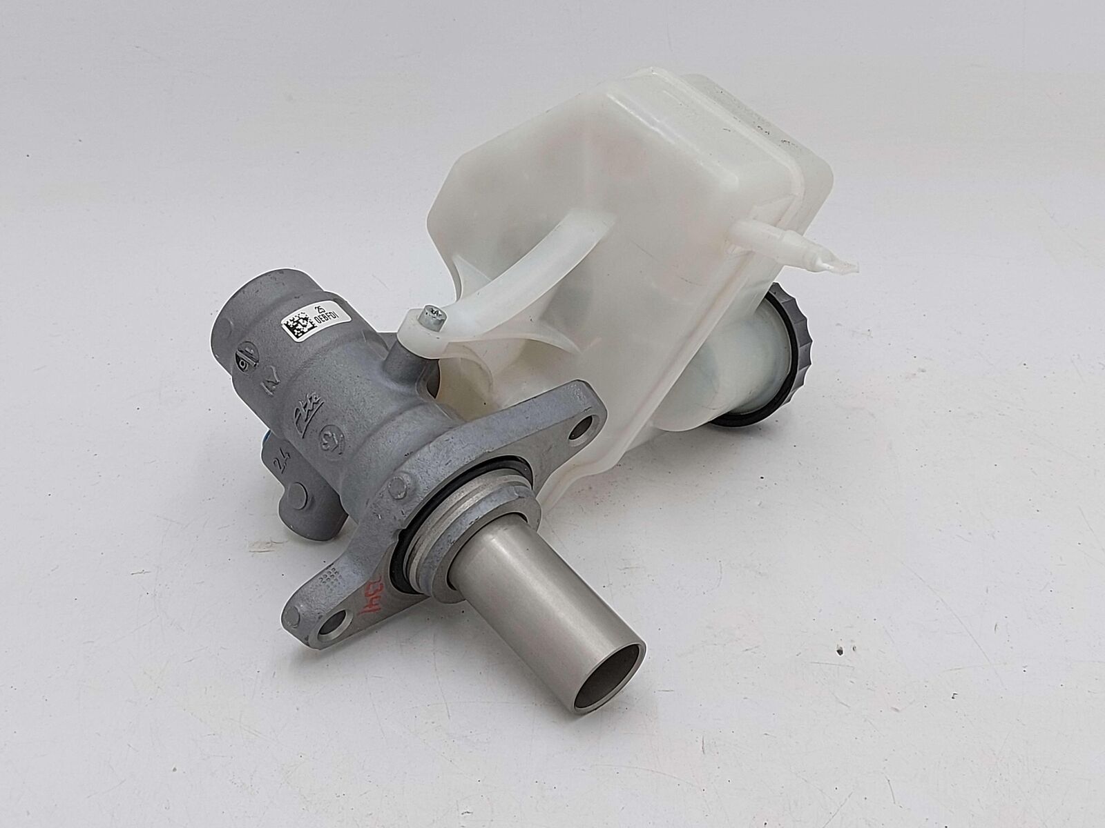 12-14 Mercedes W218 CLS63S AMG BRAKE MASTER CYLINDER 2124300001