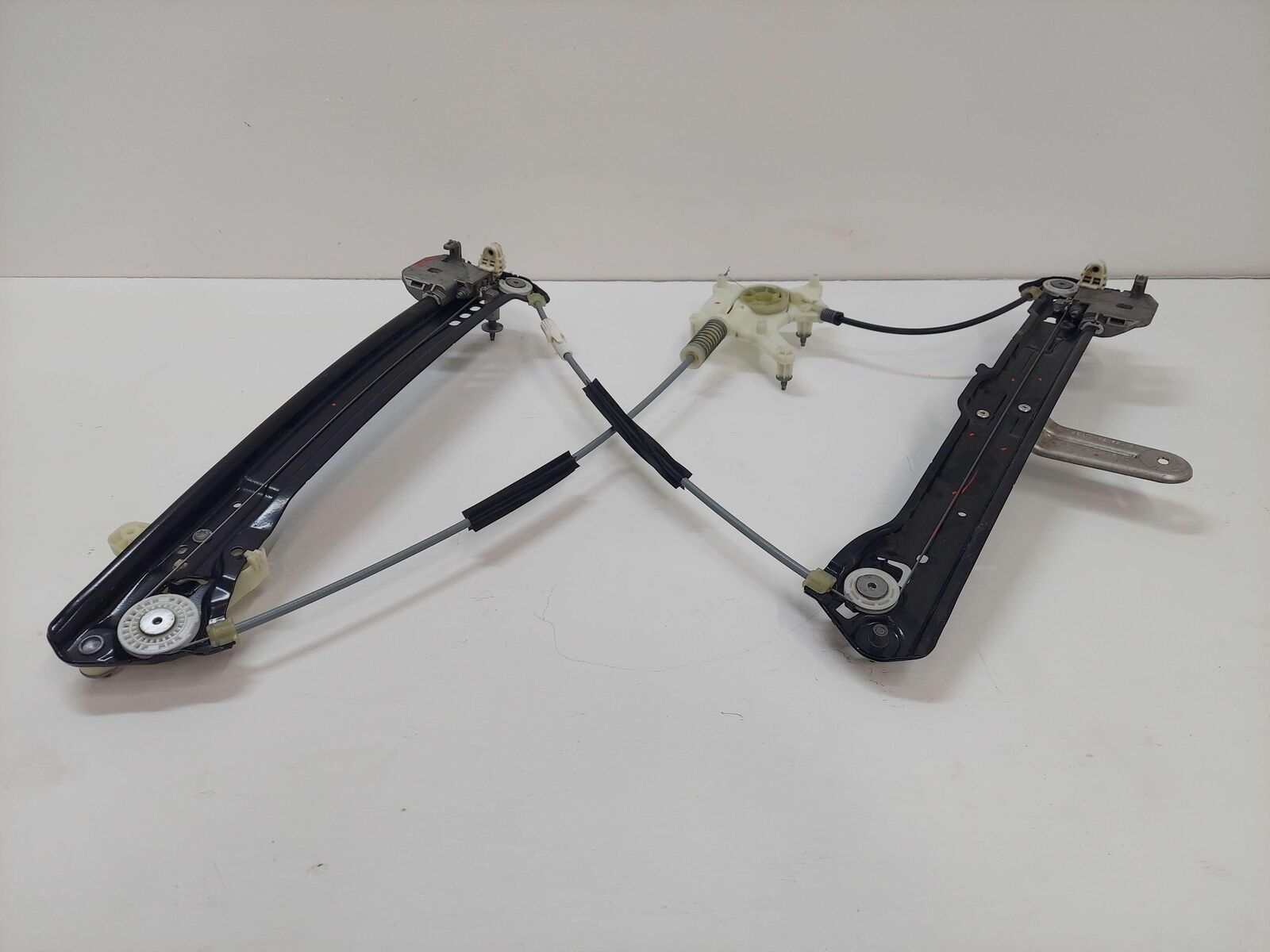 2020 PORSCHE TAYCAN FRONT LEFT DOOR WINDOW REGULATOR 9J1837401C 059324209B