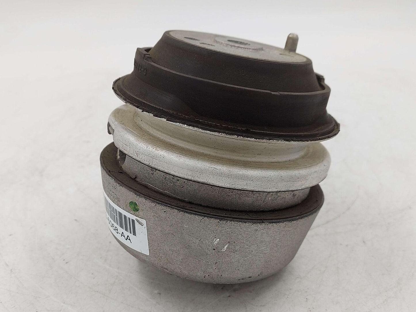 2024 ASTON MARTIN DB12 VOLANTE LEFT TRANSMISSION MOUNT JY53-6068-AA