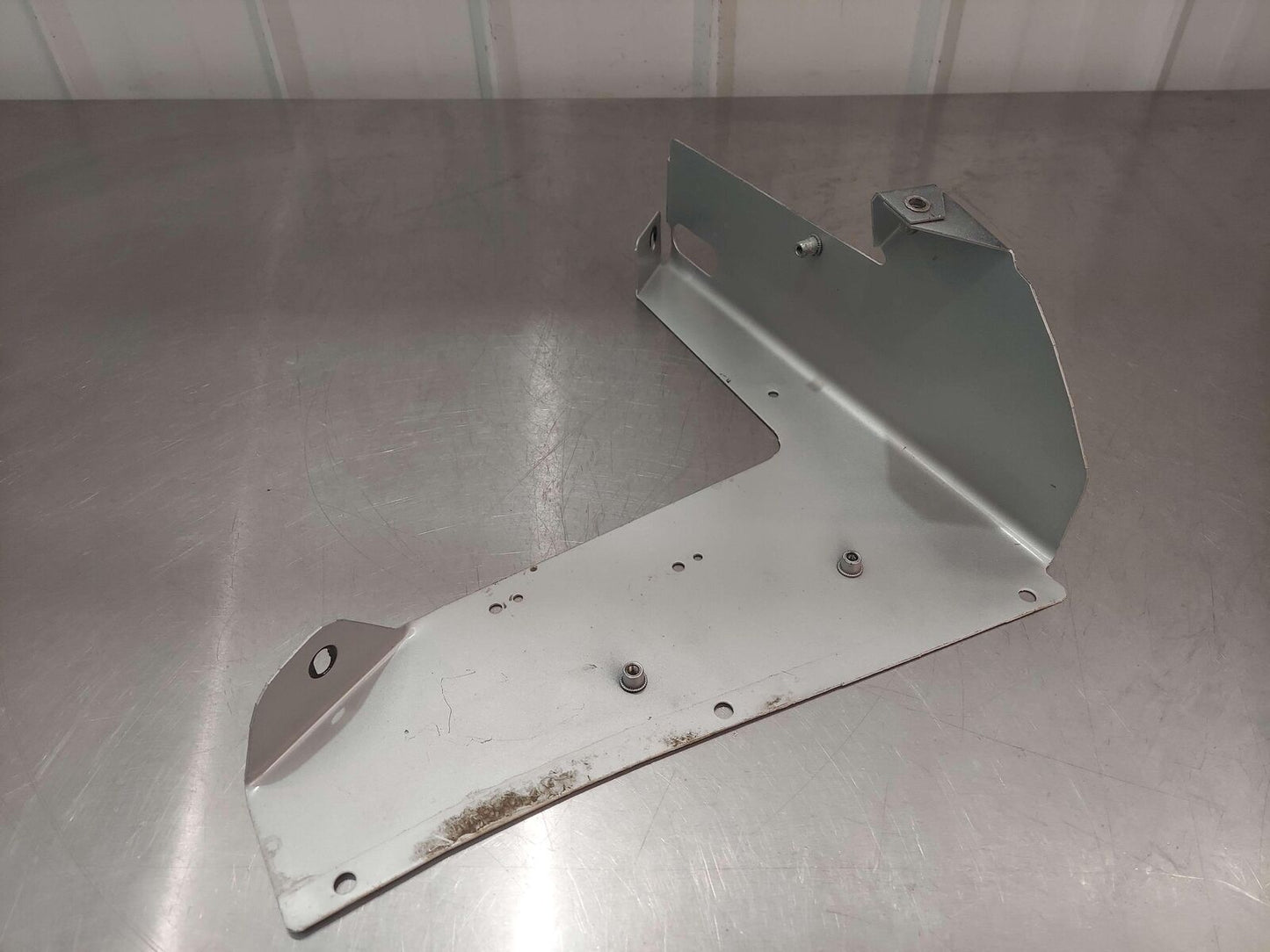 2006 FORD GT GT40 SUPERCAR REAR RH RIGHT QUARTER PANEL INNER BRACKET OEM