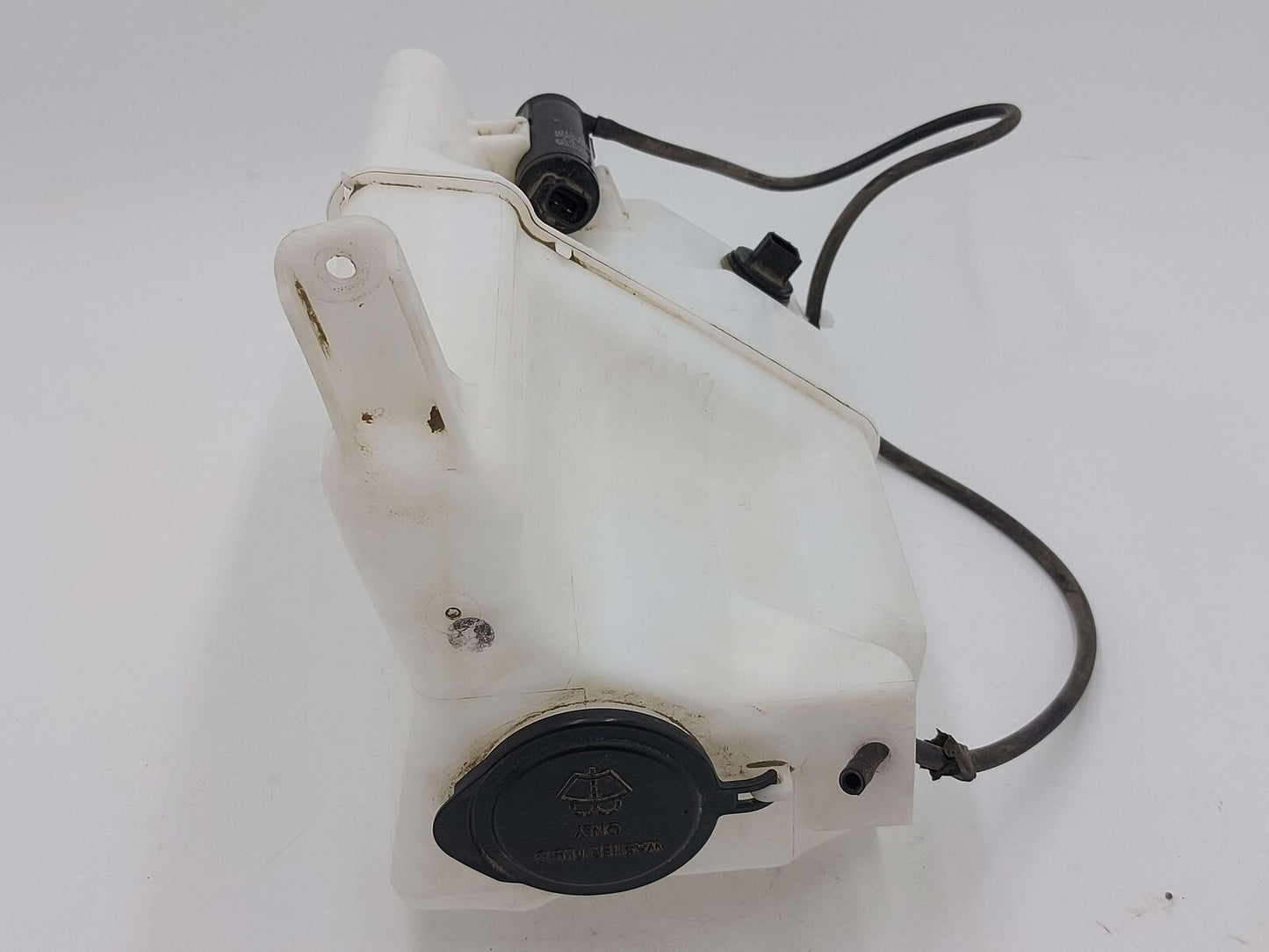 16-23 TOYOTA TACOMA WASHER BOTTLE W/ PUMP CANADA MARKET 85330-04010 8531504100