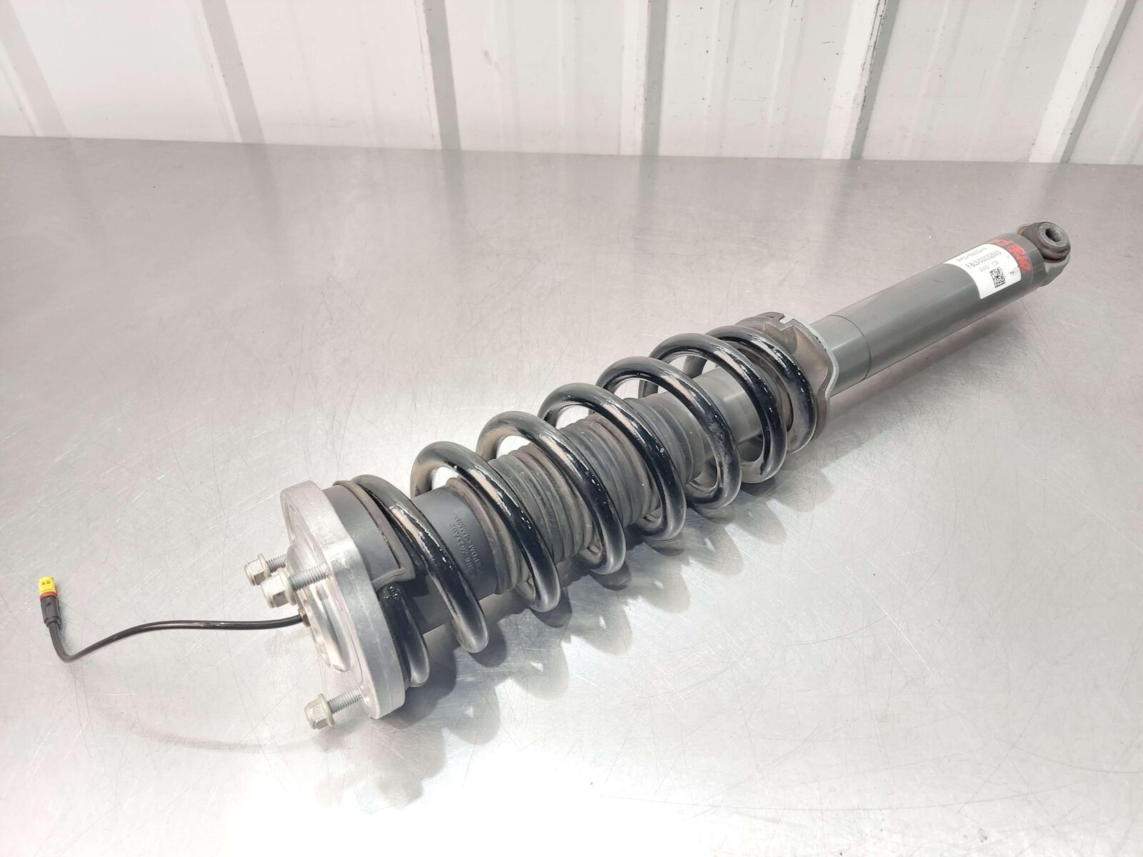 2024 ASTON MARTIN DB12 VOLANTE REAR RIGHT SUSPENSION STRUT SHOCK ELECTRONIC