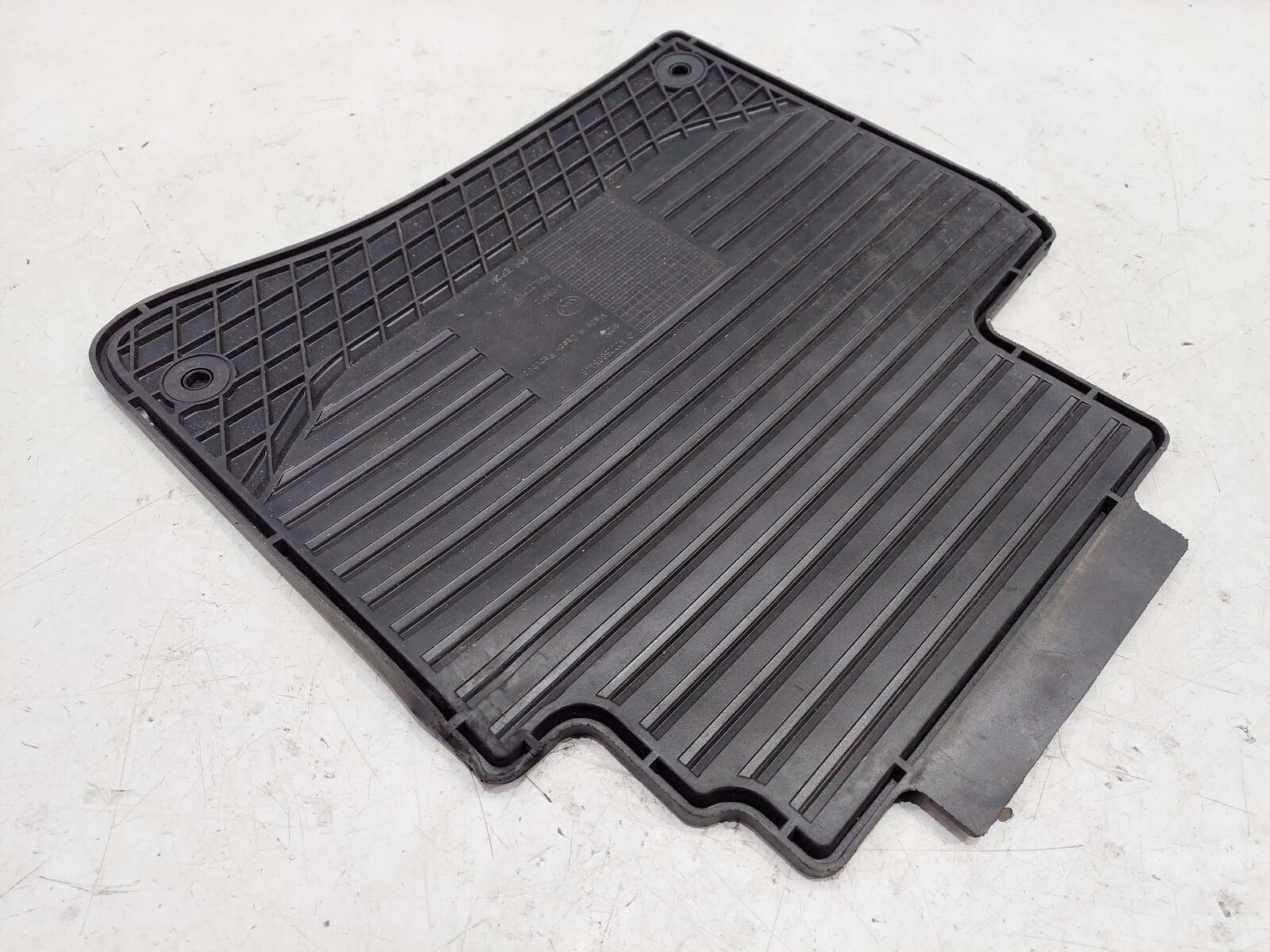 2019 MERCEDES S-CLASS S560 W222 FLOOR MAT OEM BLACK RUBBER MAT SET *WORN/GOUGES*