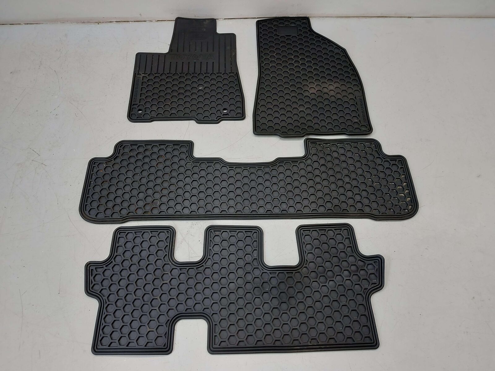 2017 TOYOTA HIGHLANDER FACTORY RUBBER FLOOR MAT MATT SET 3 ROW SEATING