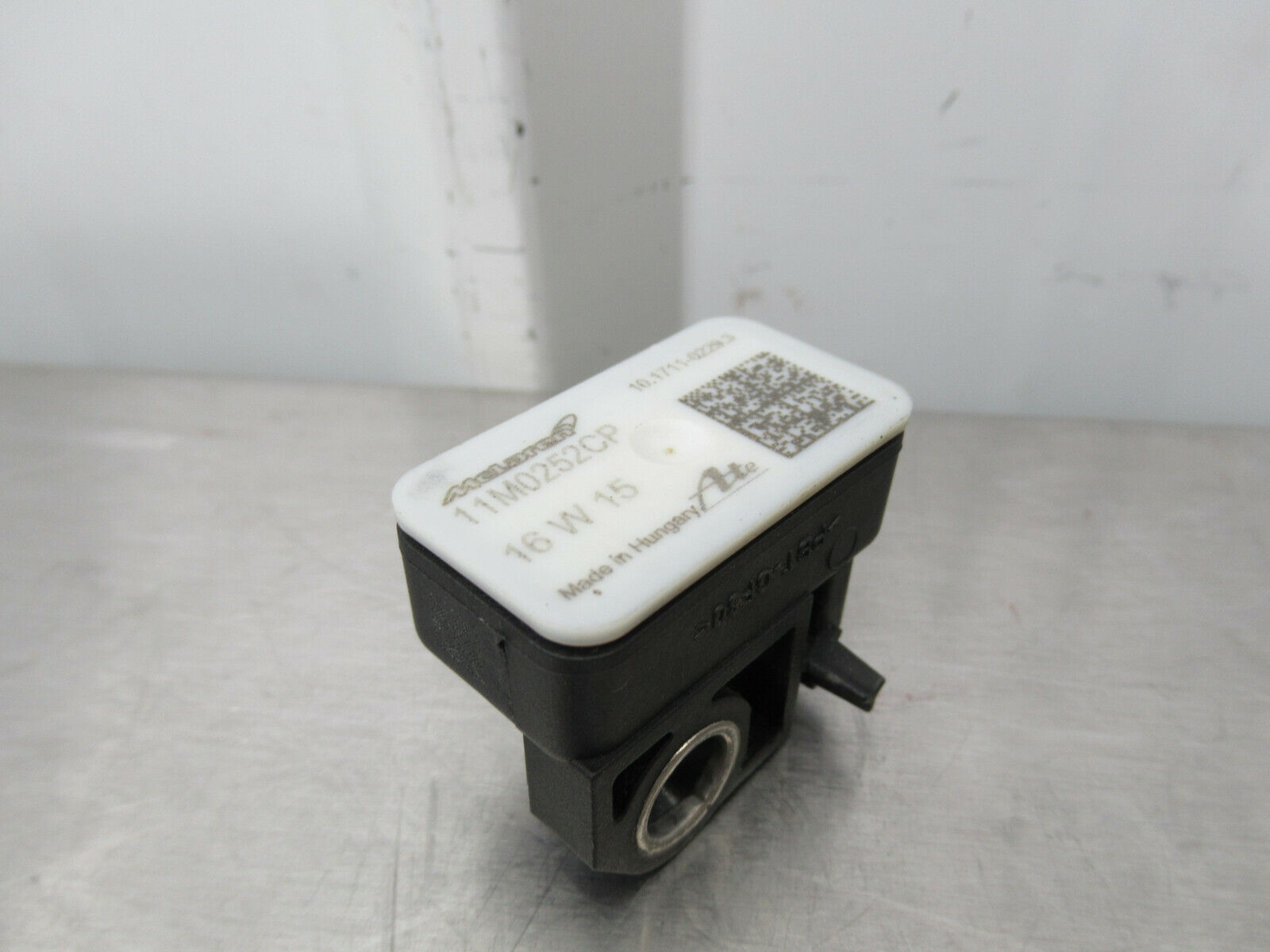 T020 2016 16 MCLAREN 570S YAW TURN RATE SENSOR #7 11M0252CP