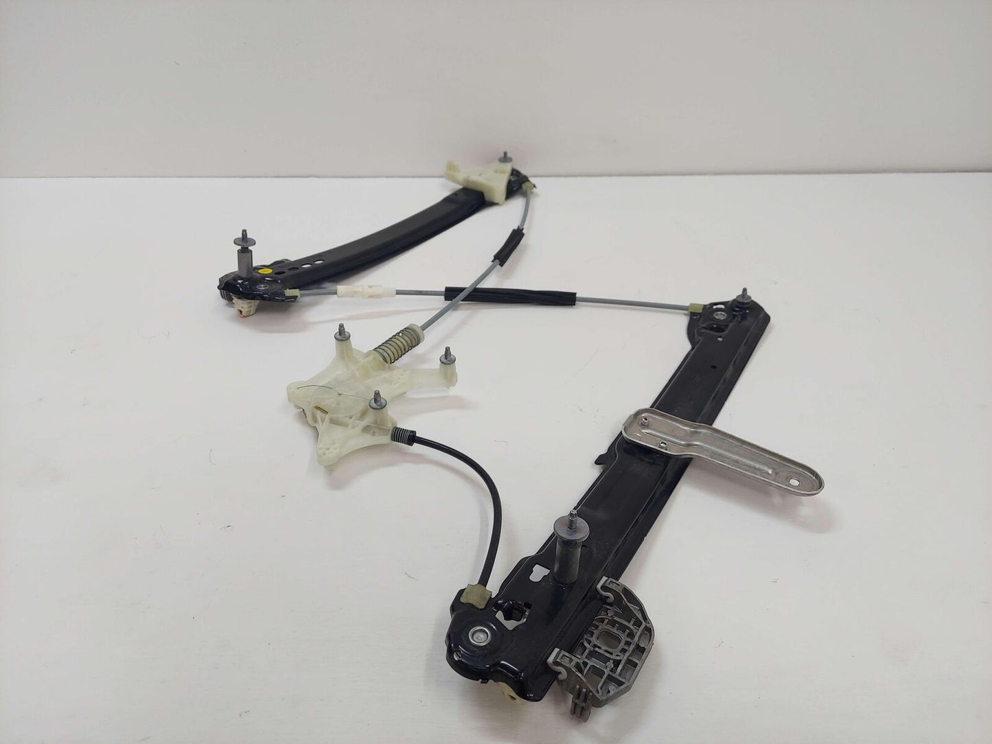 2020 PORSCHE TAYCAN FRONT LEFT DOOR WINDOW REGULATOR 9J1837401C 059324209B