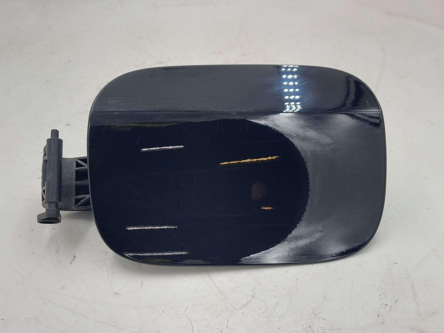 12-18 Mercedes W218 CLS63S AMG FUEL TANK DOOR OBSIDIAN BLACK 2187570006