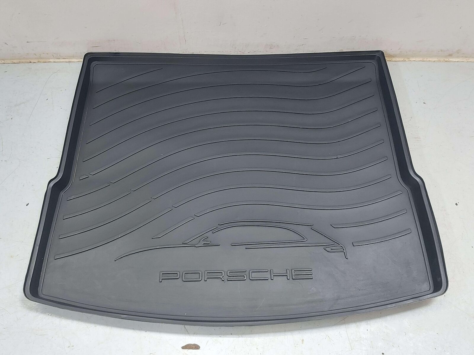 2016 PORSCHE MACAN S 95B REAR TRUNK LUGGAGE COMPARTMENT CARGO RUBBER FLOOR MAT