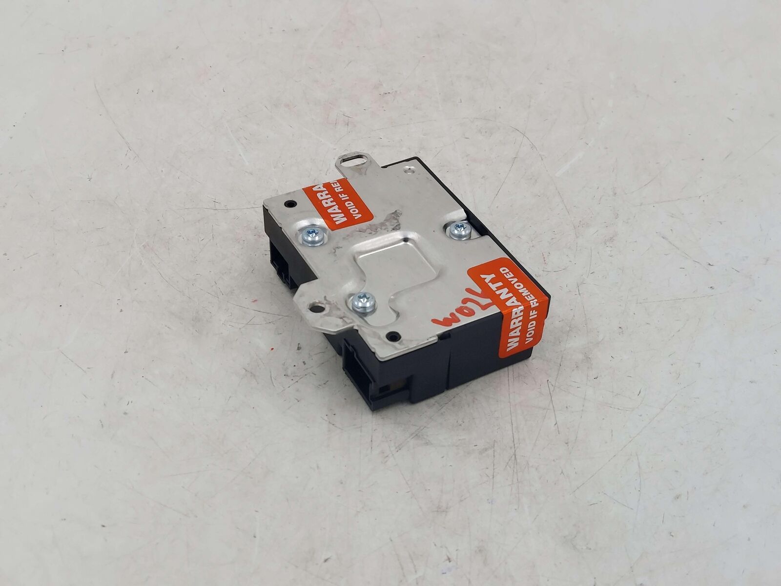 13-15 MERCEDES GL63 AMG X166 FUEL PUMP CONTROL MODULE A0009007306