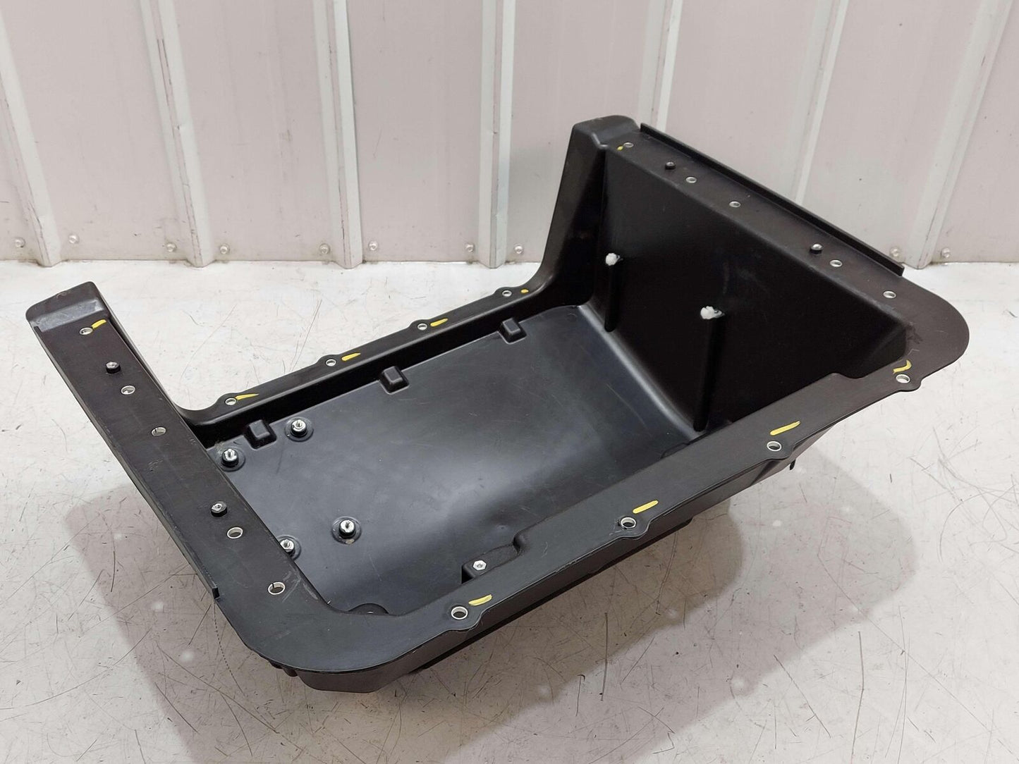 2010 Maserati GranTurismo S M145 Coupe REAR TRUNK SPARE WHEEL BOX TUB 068267800