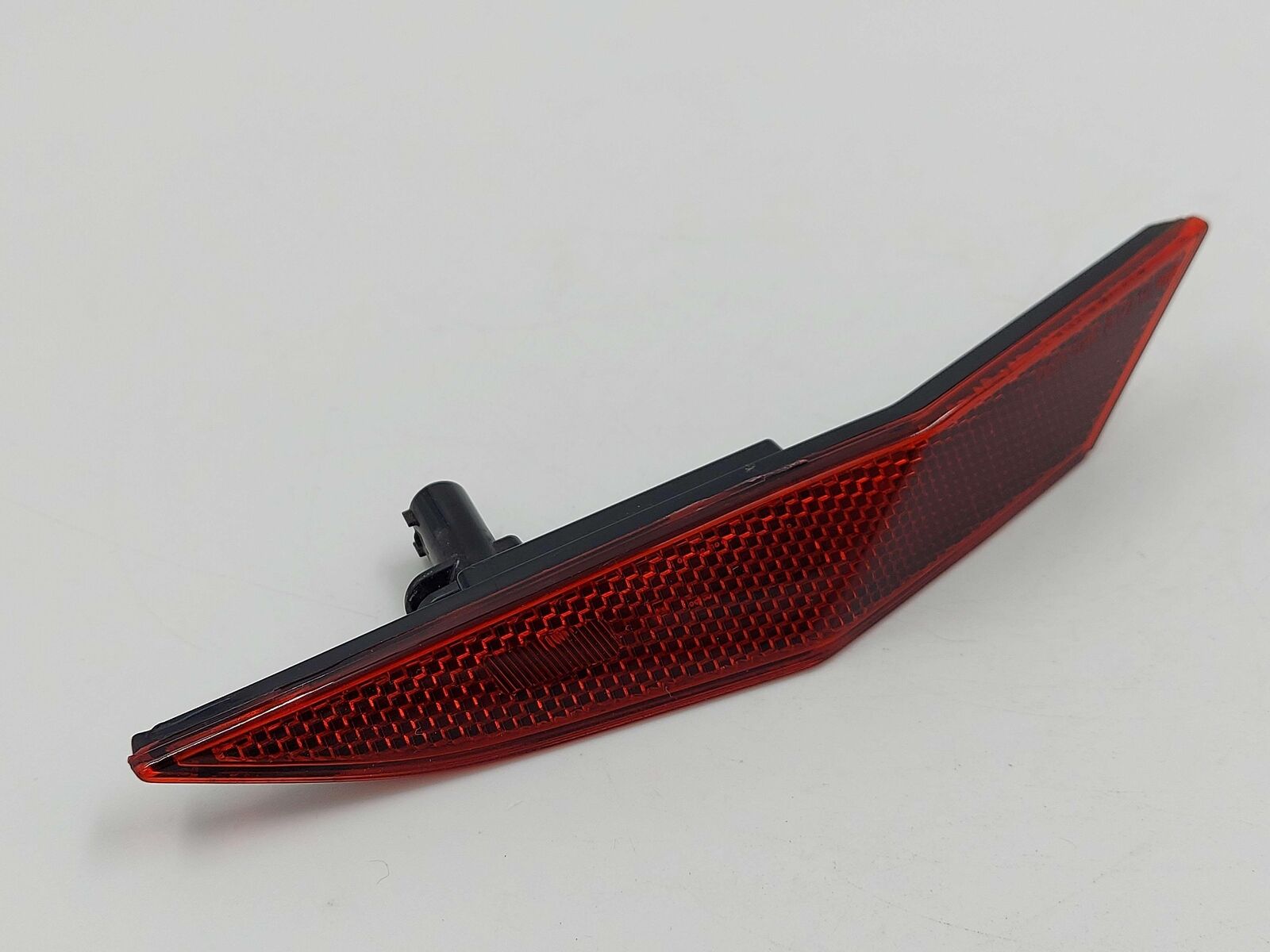 2016 MCLAREN 540C REAR RIGHT MARKER LAMP QUARTER MARKER REFLECTOR LAMP 13A4027CP