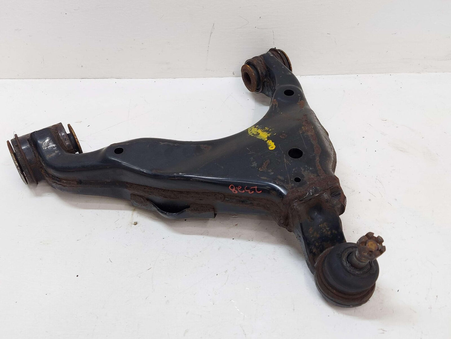 10-23 TOYOTA 4RUNNER FRONT LEFT LOWER CONTROL ARM 4806960040