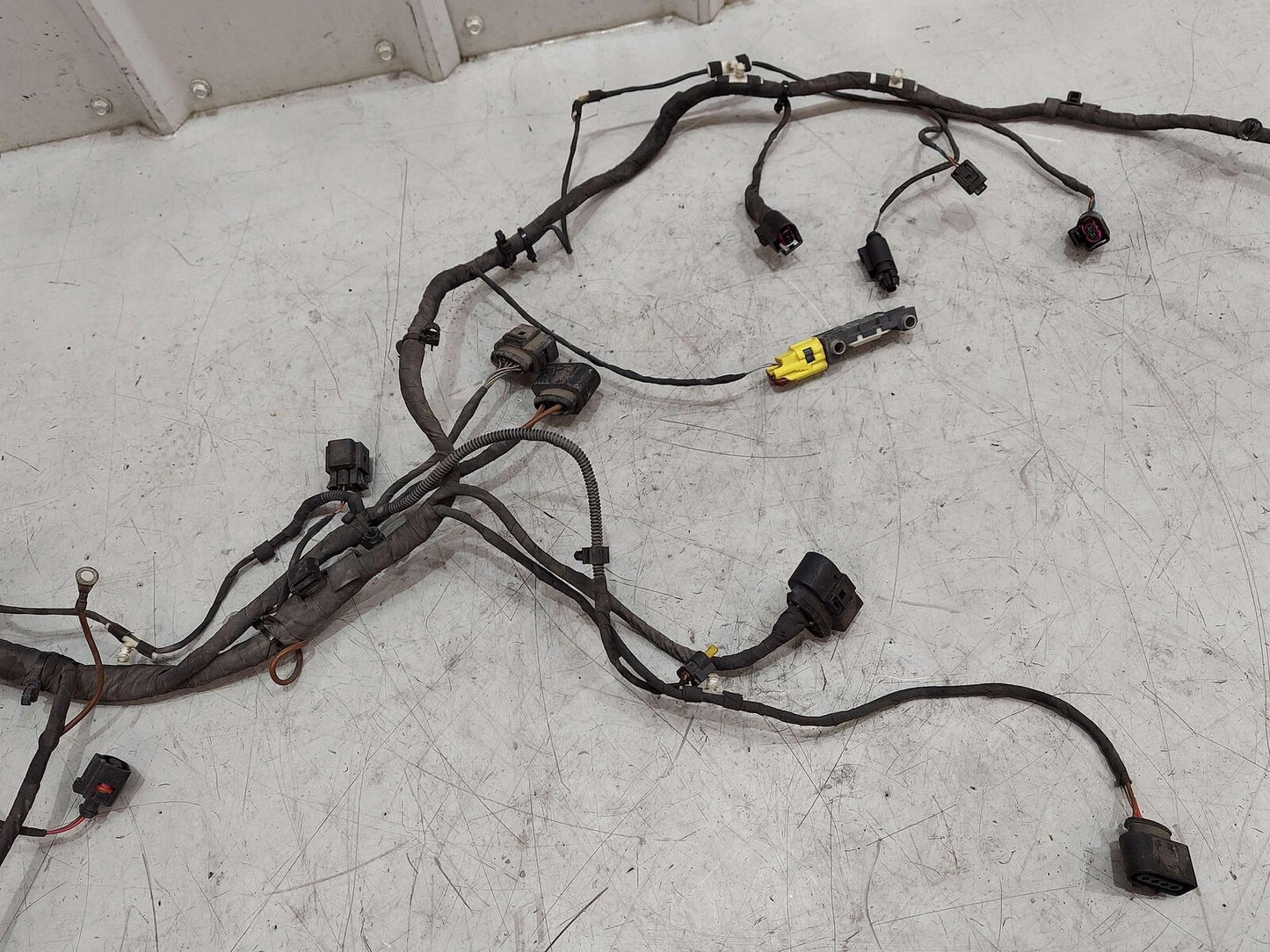 2012 AUDI R8 FRONT SECTION OF BODY WIRE WIRING HARNESS *CUT AT FIREWALL*