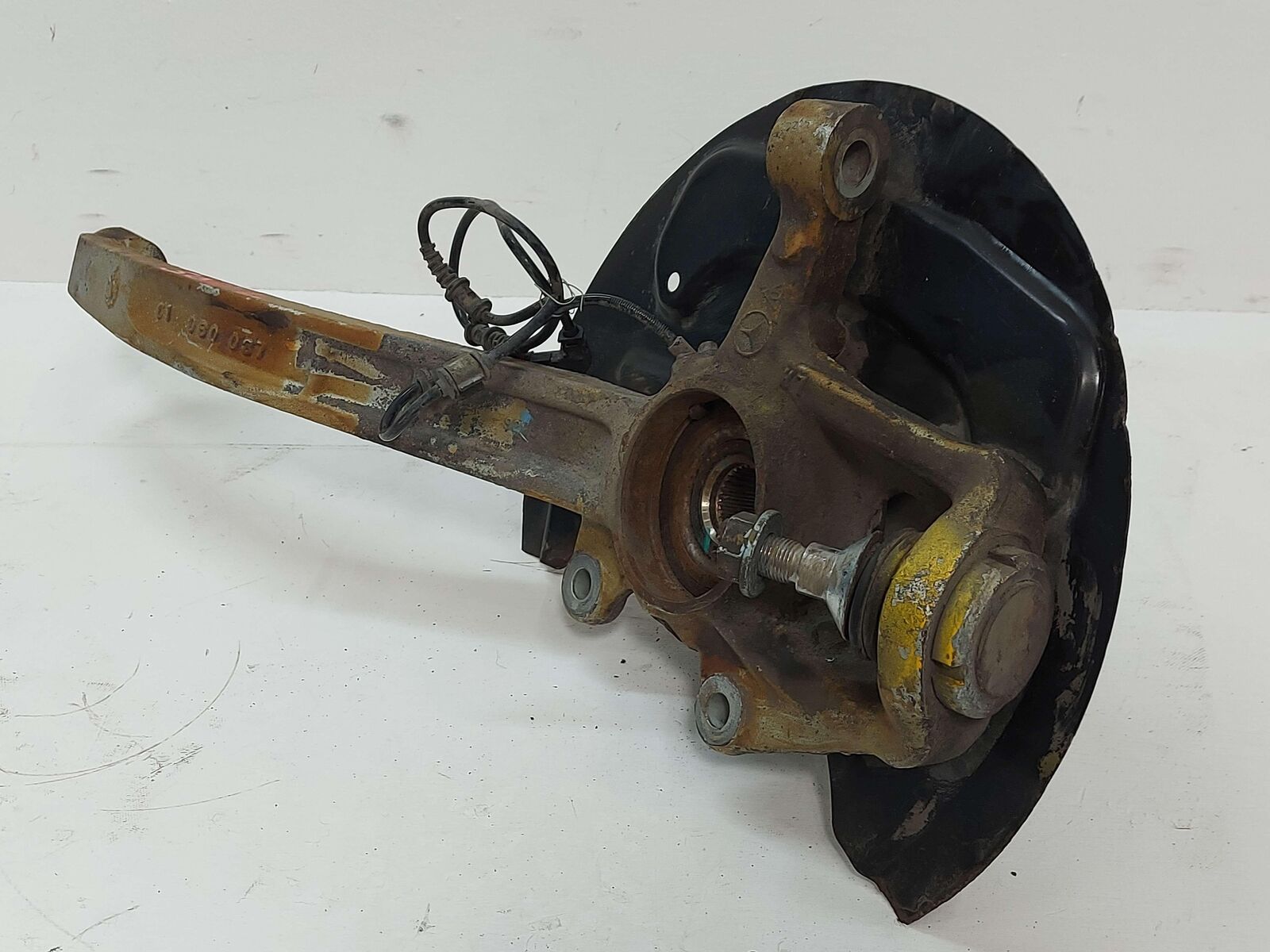 07-11 MERCEDES ML63 AMG W164 FRONT LEFT SPINDLE KNUCKLE HUB