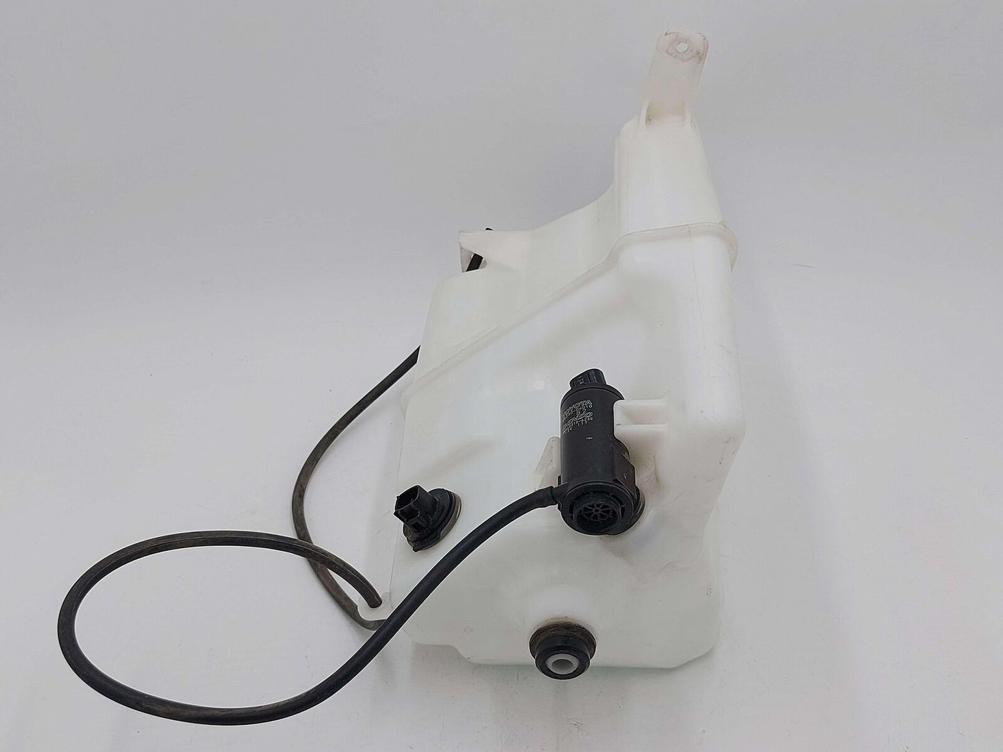 16-23 TOYOTA TACOMA WASHER BOTTLE W/ PUMP CANADA MARKET 85330-04010 8531504100