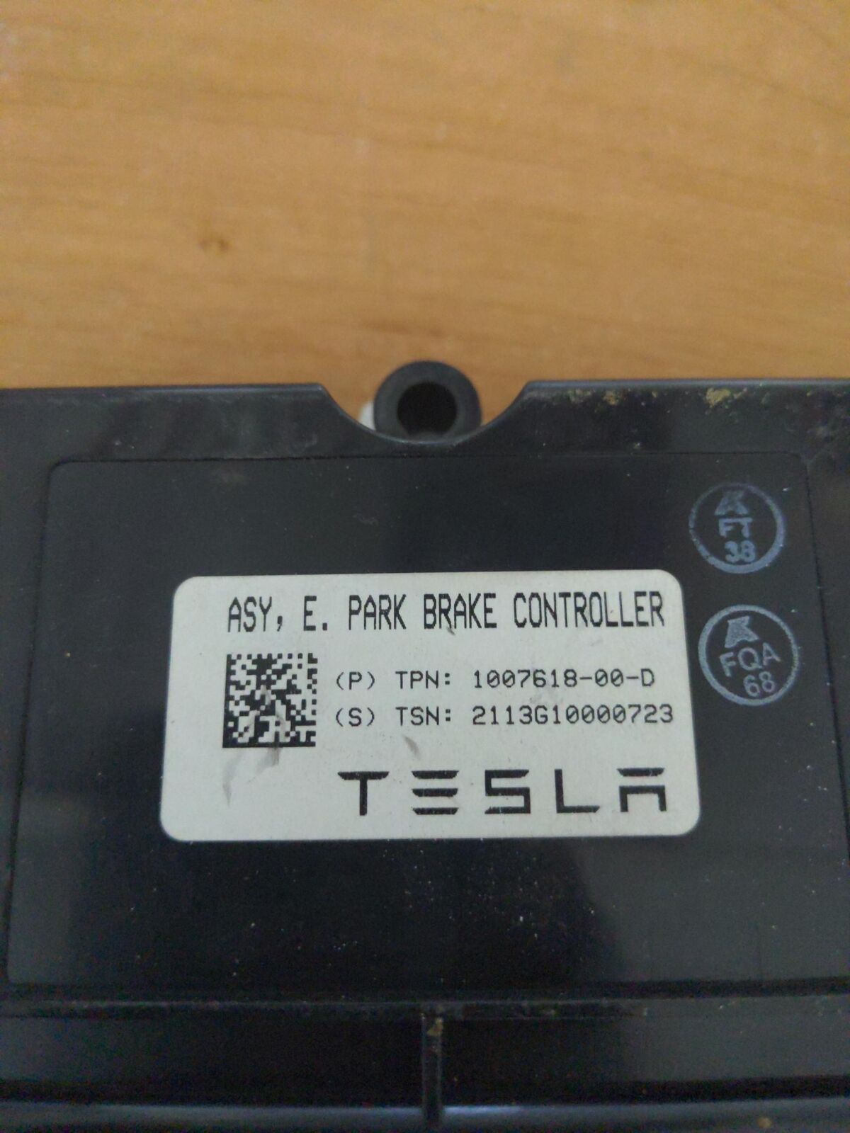 2013 TESLA S 1007618-00-d Parking E Park Brake Control Module