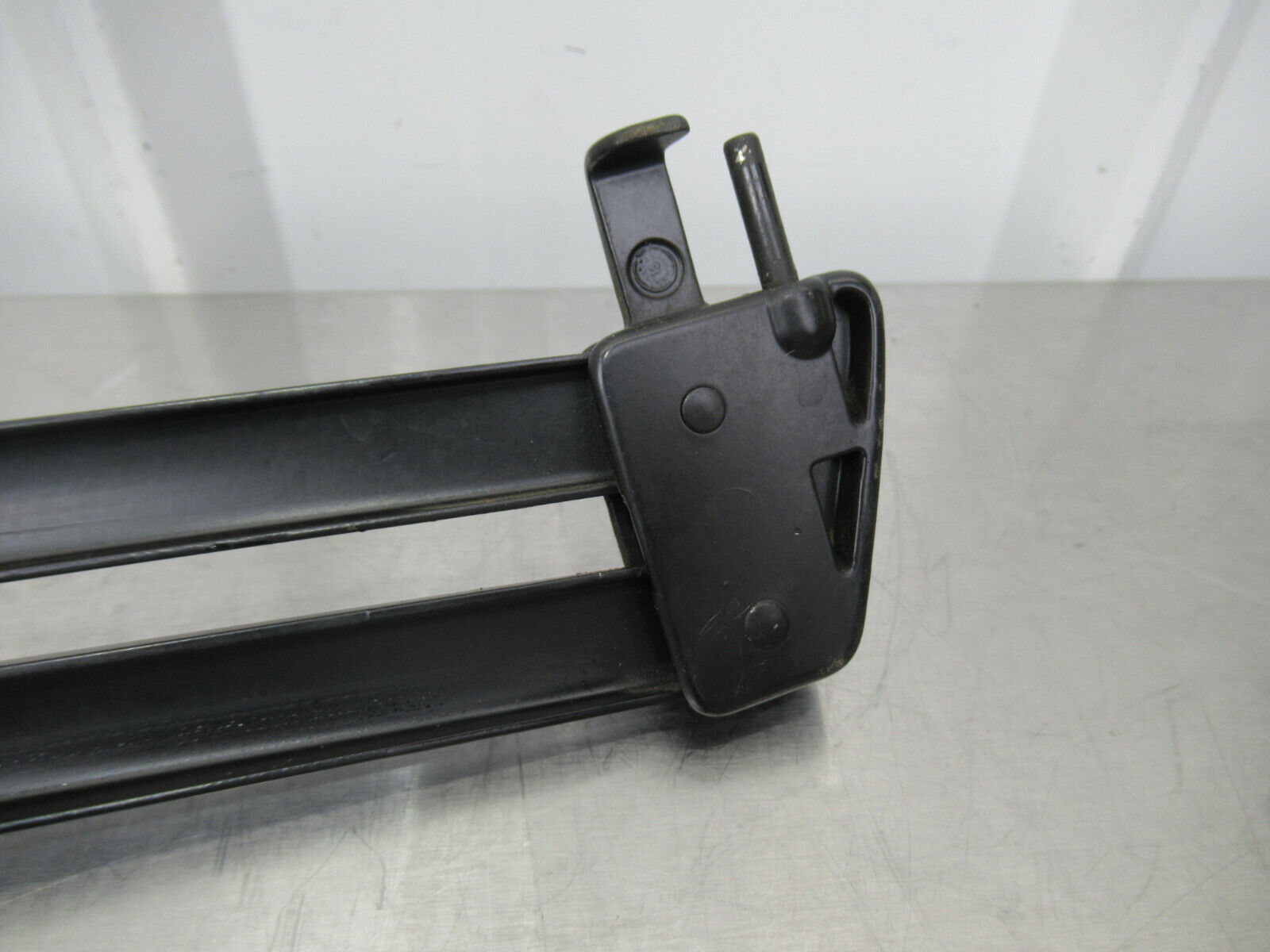 T020 2016 16 MCLAREN 570S RH RIGHT PASSENGER WIPER ARM