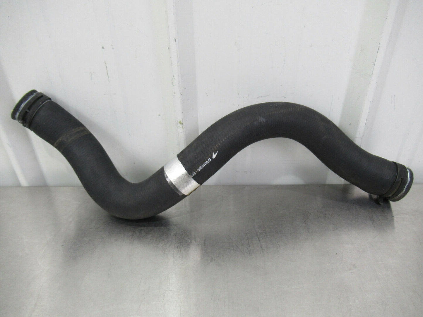 T020 2016 16 MCLAREN 570S LH LEFT RADIATOR HOSE #2 13L0241CP