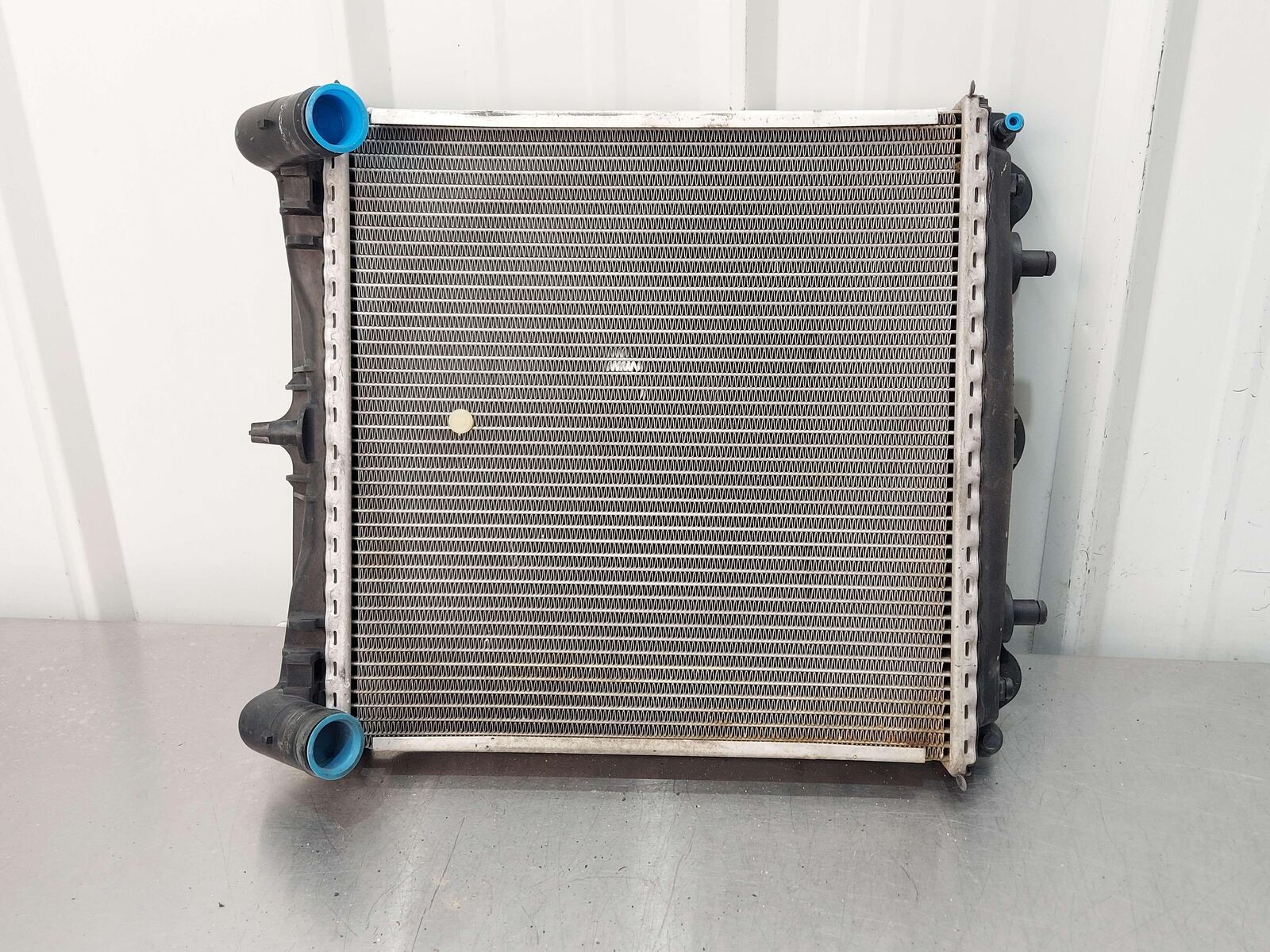 99-05 PORSCHE 911 996 CARRERA RIGHT COOLANT RADIATOR *NOTE