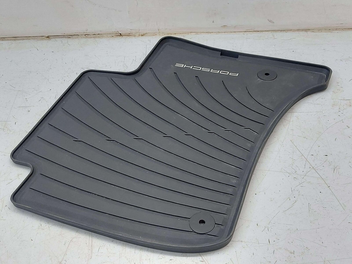 2018 PORSCHE CAYENNE 958 S E-HYBRID SET PORSCHE RUBBER FLOOR MAT 95804480152