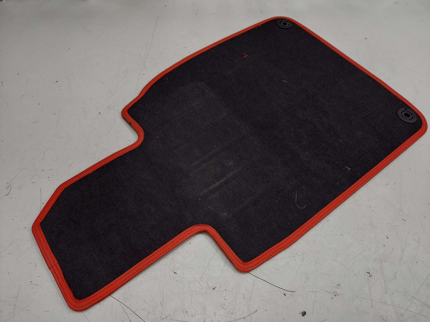 2014 PORSCHE 911 991 GT3 FLOOR MAT BLACK W/ RED TRIM *DISCOLORATION*