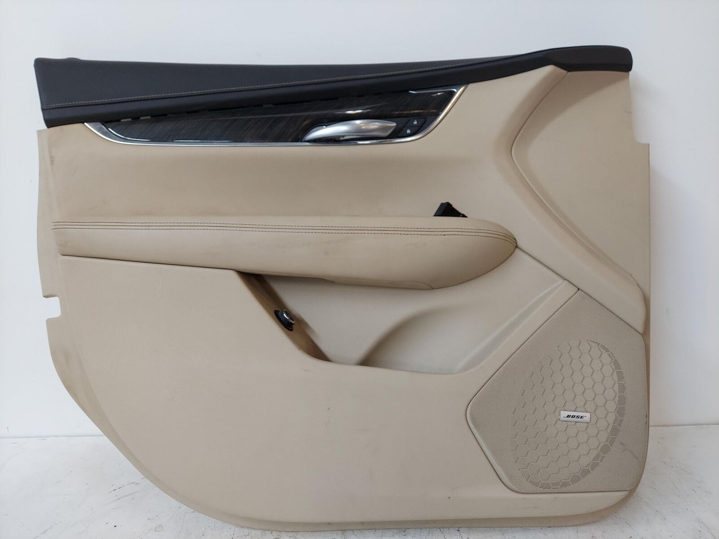 17-18 Cadillac XT5 Front LH Left Door Trim Panel *Notes* Tan Vanilla & Black