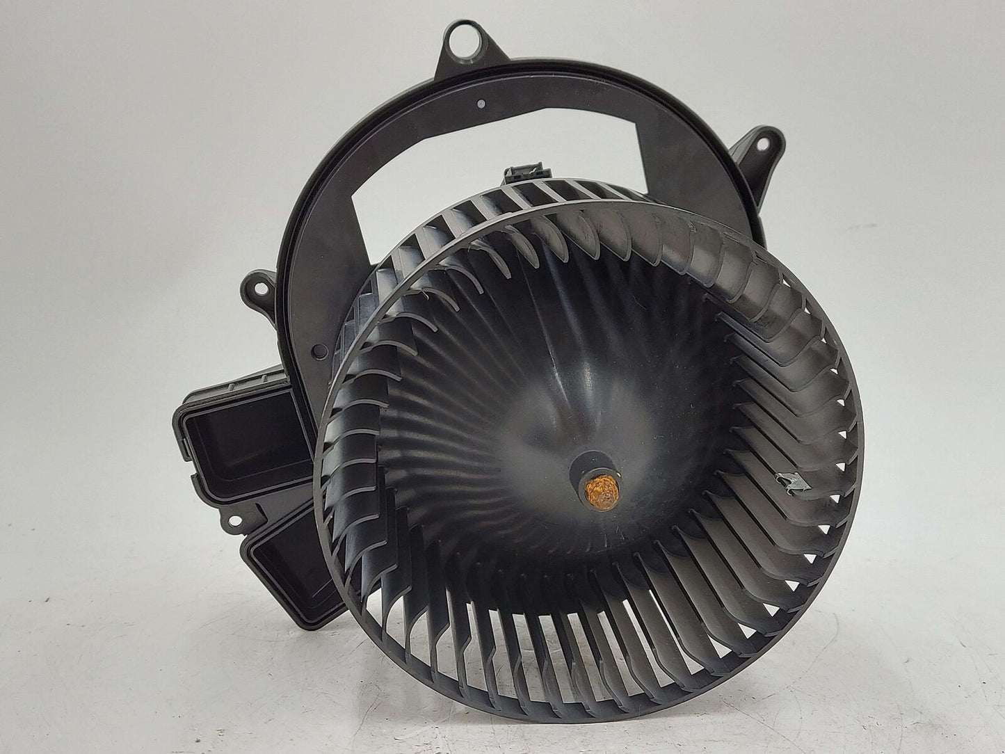 16-19 MERCEDES GLE63S AMG W166 FRONT Heater Blower Motor 1669066100 166906610064