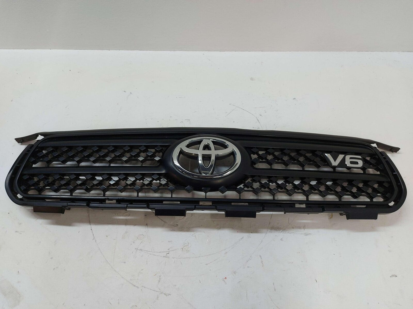 06-08 TOYOTA RAV-4 GRILL GRILLE 53101-42150 *PITTING SCUFFS SCRATCHES*