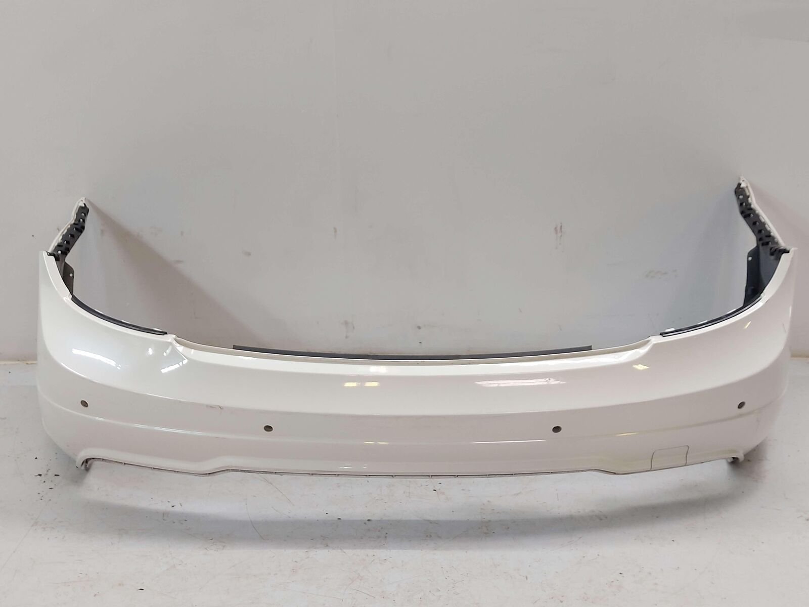 12-15 MERCEDES C350 W204 COUPE REAR BUMPER DIAMOND WHITE 799U *NOTE