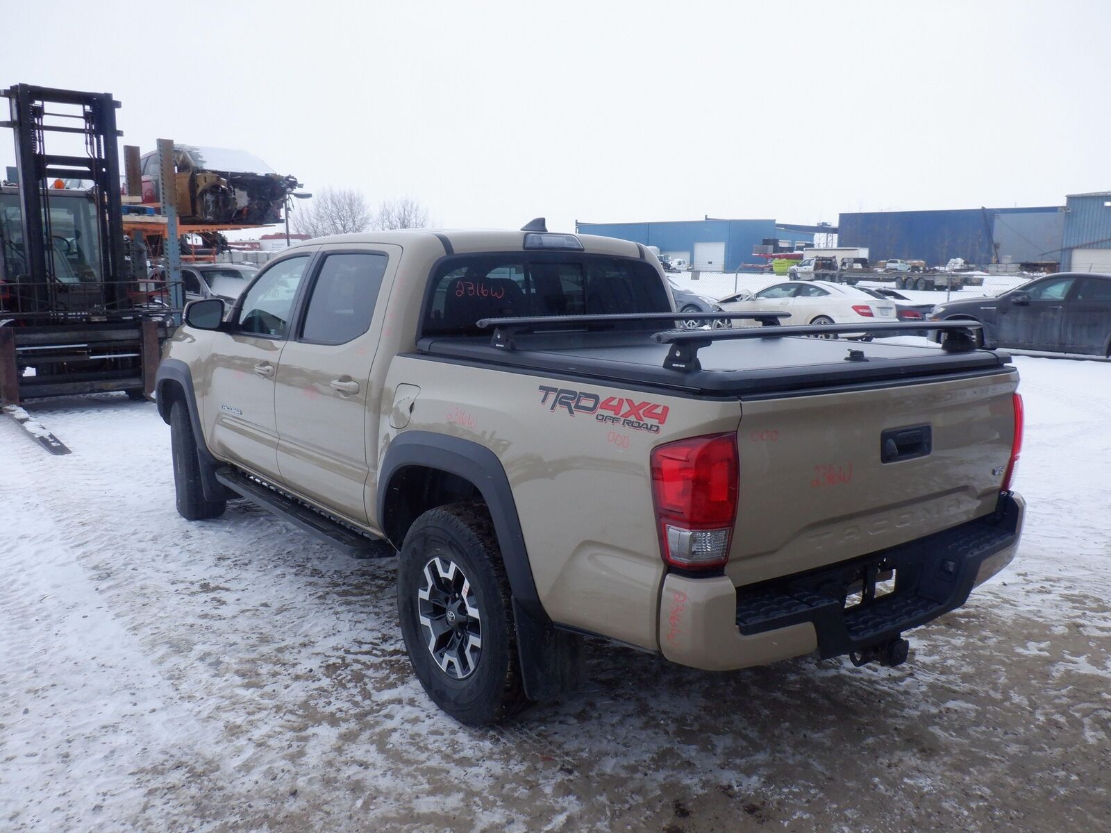 16-22 TOYOTA TACOMA Rear Axle Electronic Locking Crew Cab 3.6L AT 3.91 90K KM'S