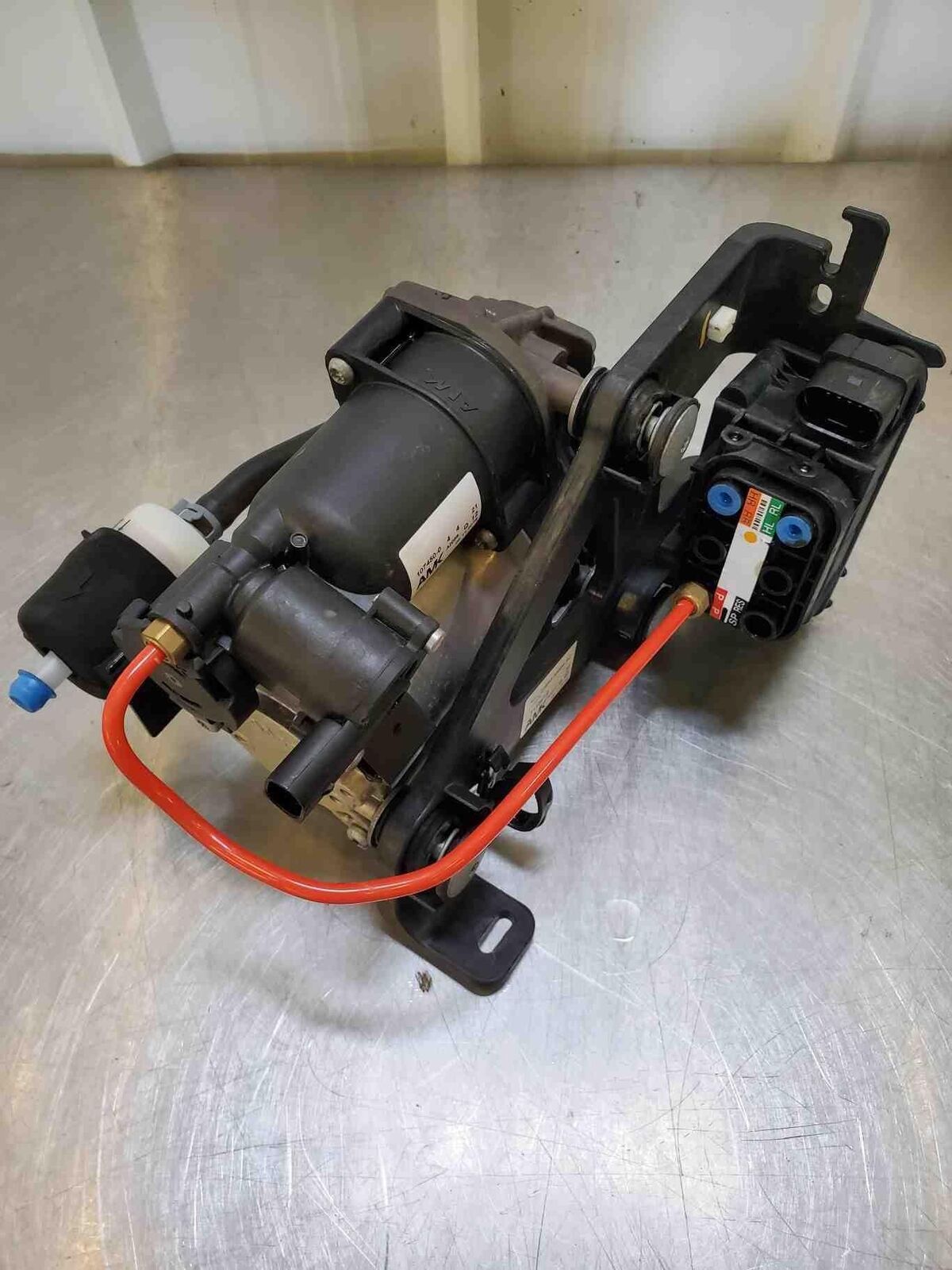 16-19 JAGUAR XJ Rear Air Ride Suspension Compressor GW93-3B484-AC 4K KM'S