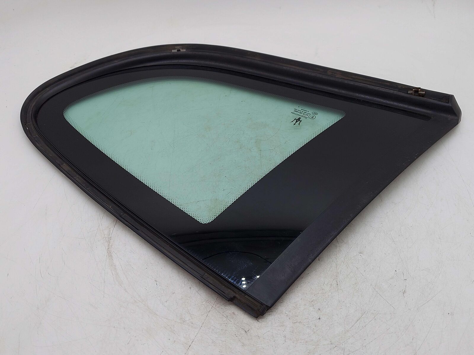 2010 Maserati GranTurismo S M145 Coupe LEFT QUARTER WINDOW GLASS