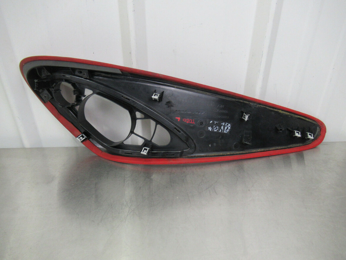 T020 2016 16 MCLAREN 570S LH LEFT DOOR UPPER TRIM SPEAKER SURROUND 13N0544CP