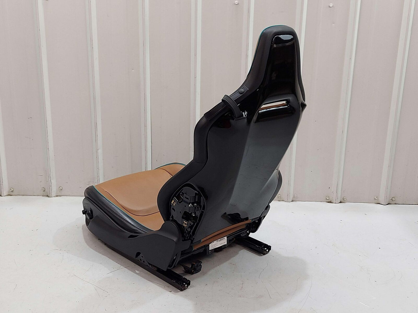 2023 MCLAREN ARTURA FRONT LEFT SEAT BROWN & BLACK LEATHER POWER *NOTE