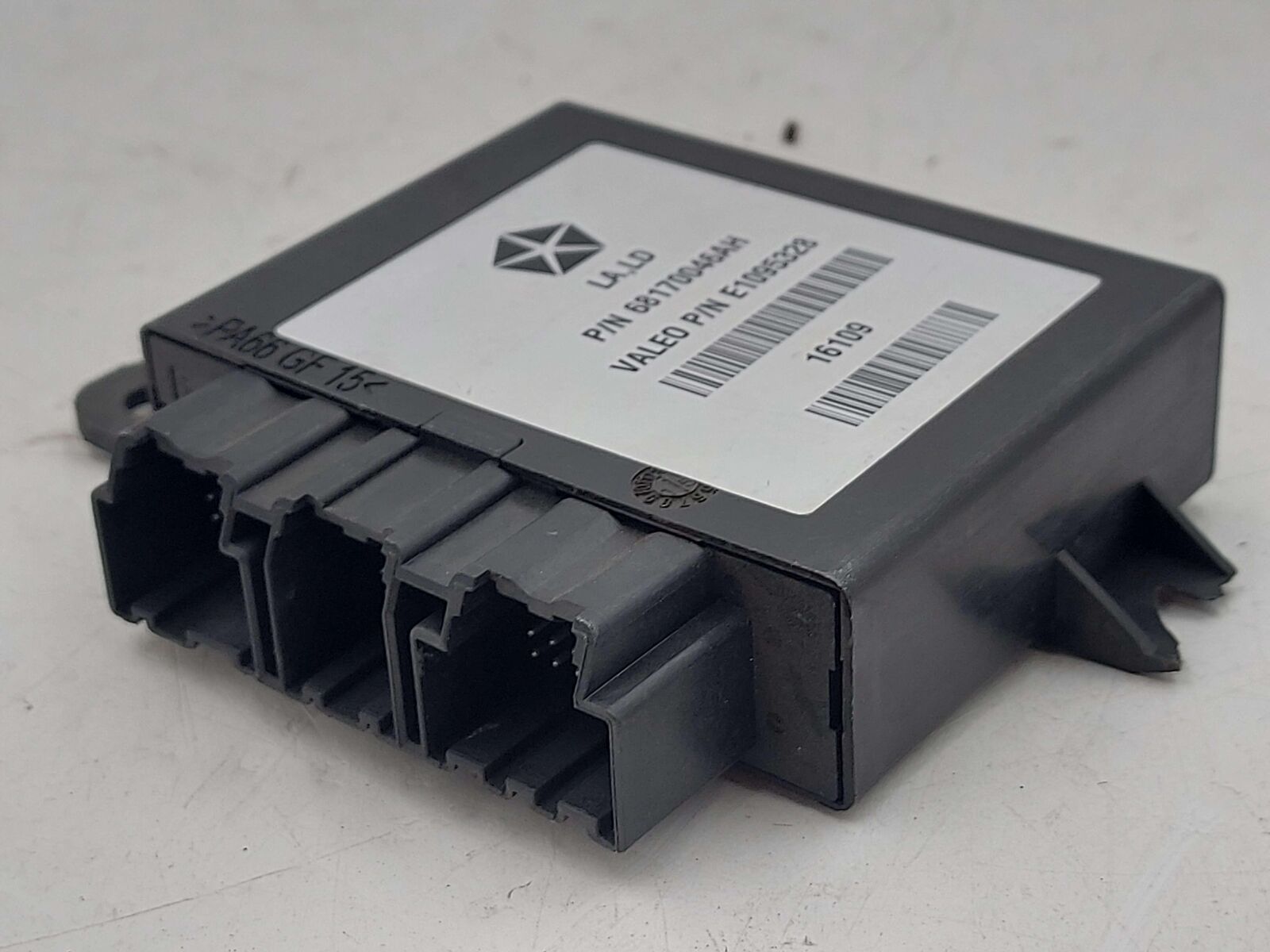 15 16 DODGE CHALLENGER 68170046ah PARKING ASSIST MODULE